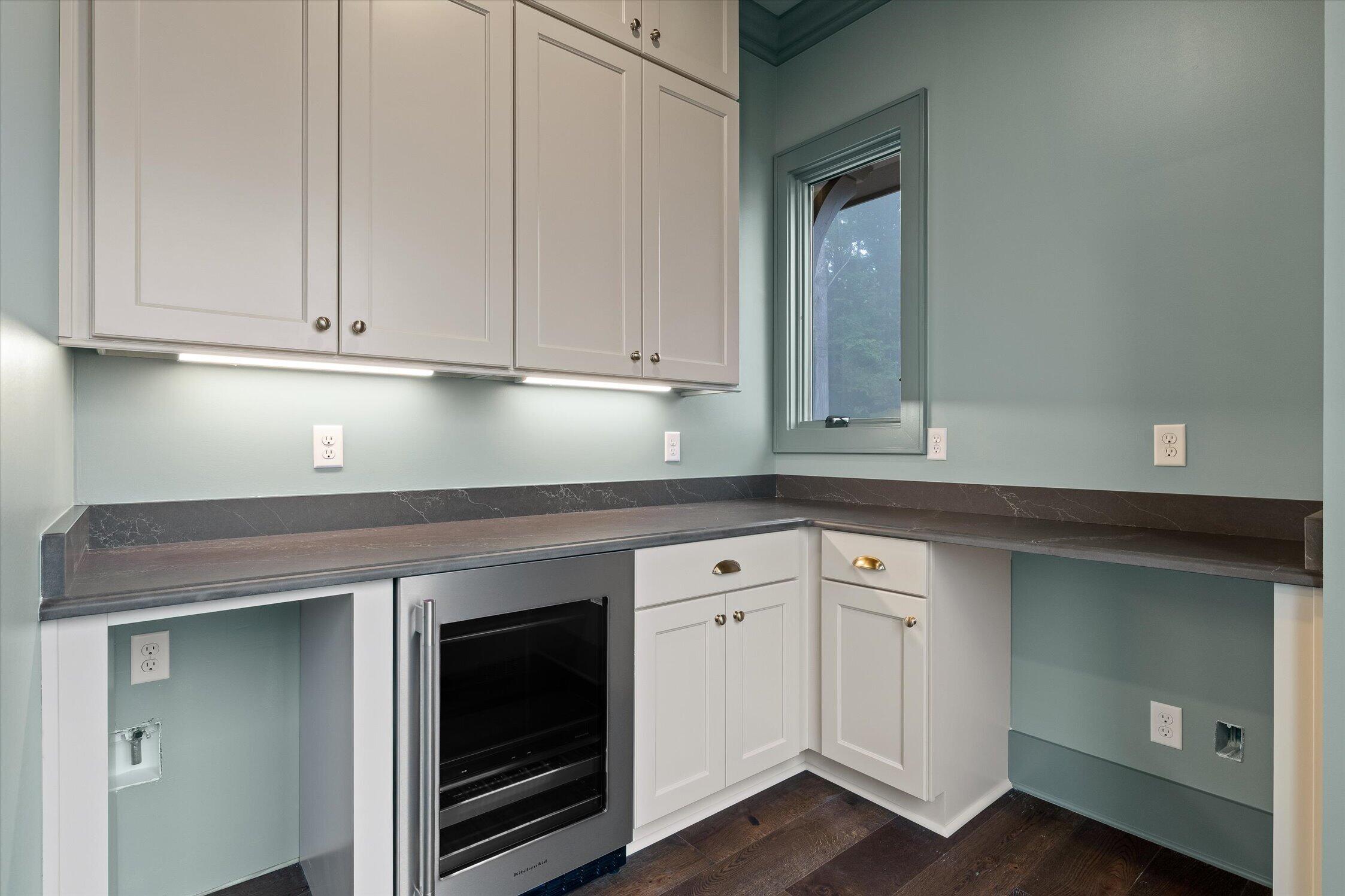 8553 Bear Paw Trail, (98)