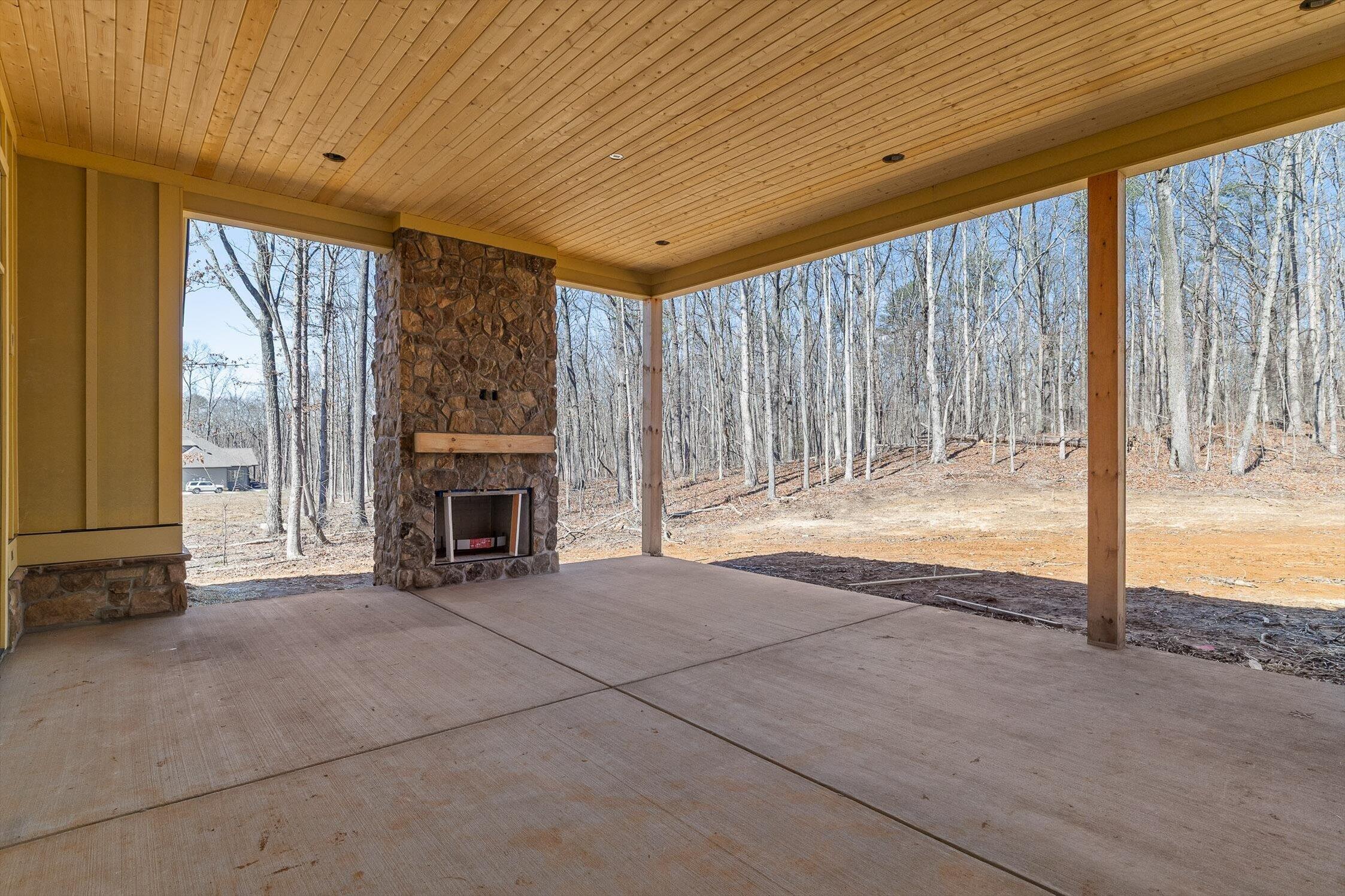 8553 Bear Paw Trail, (98)