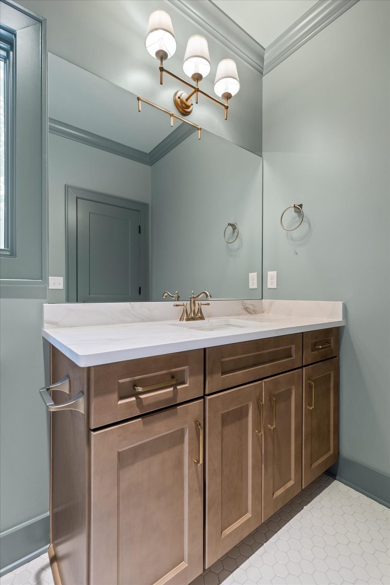 8553 Bear Paw Trail, (98)