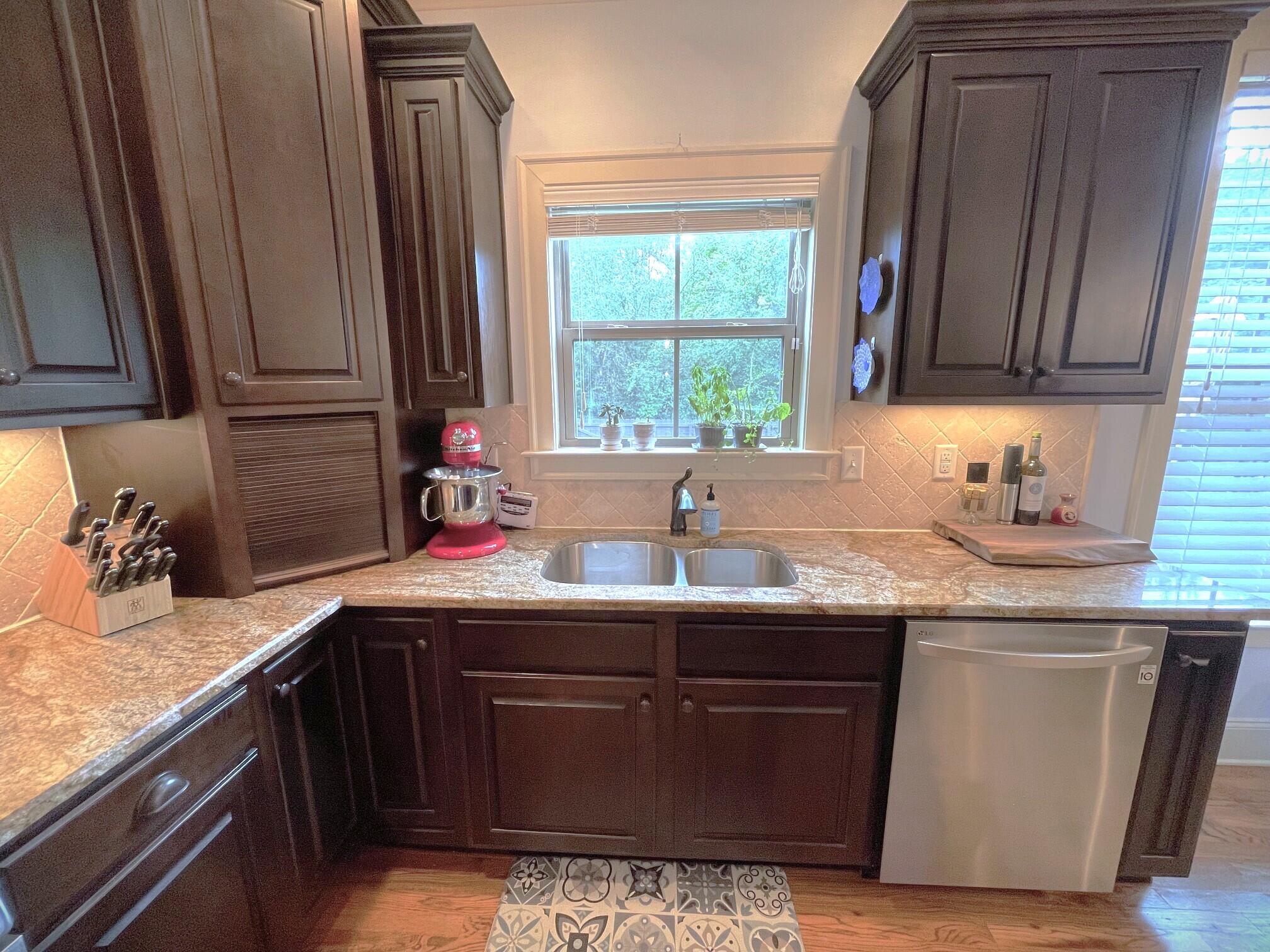 1044 Manassas Drive, 291