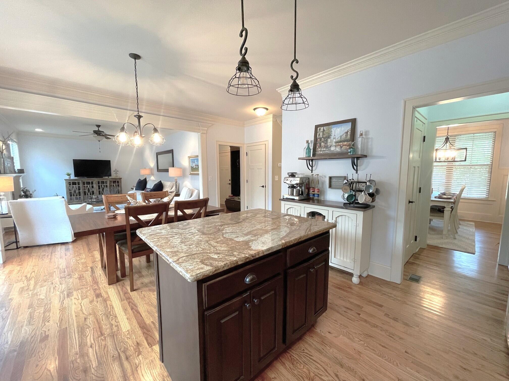 1044 Manassas Drive, 291