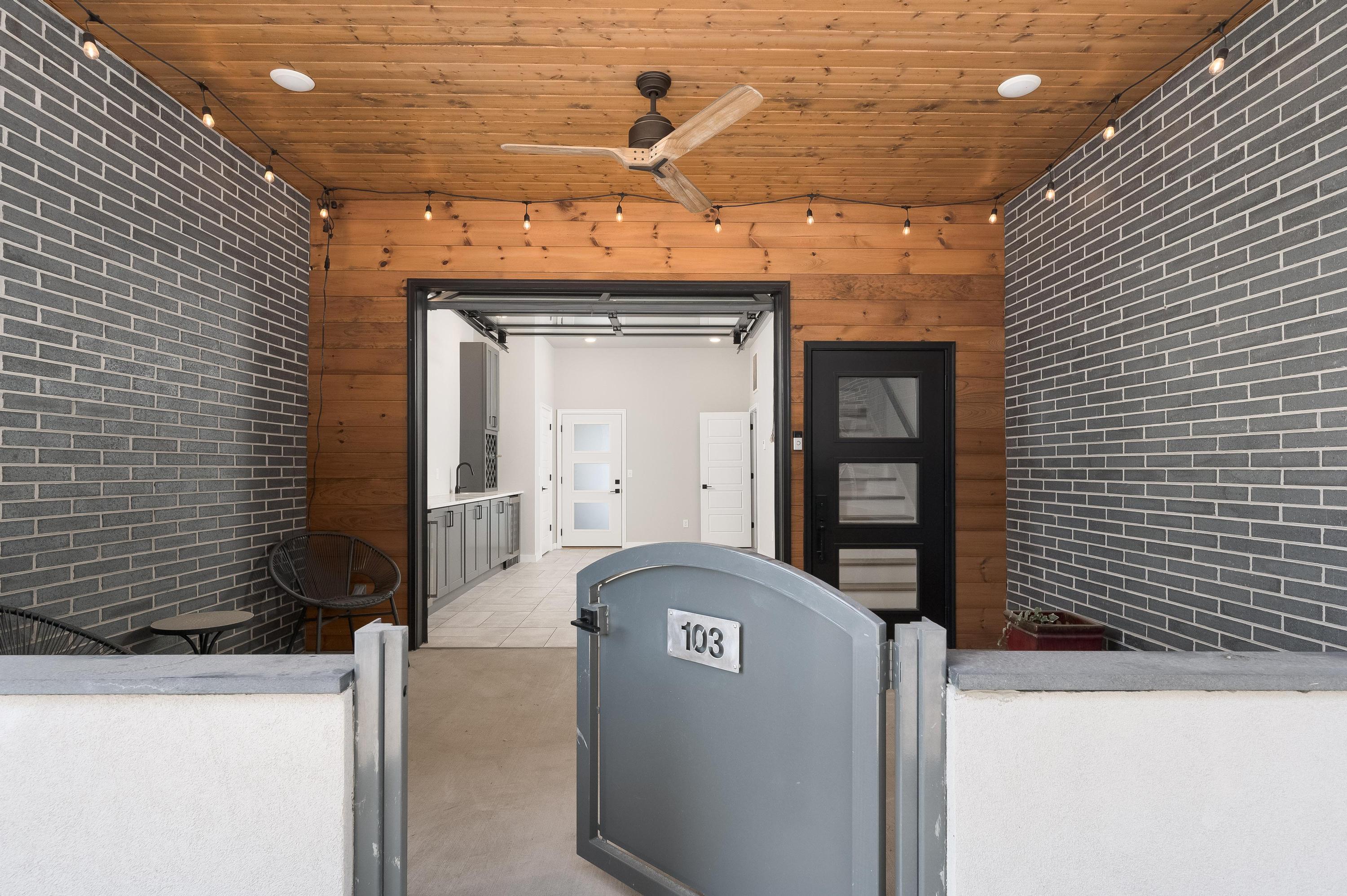 1505 Jefferson Street, 103