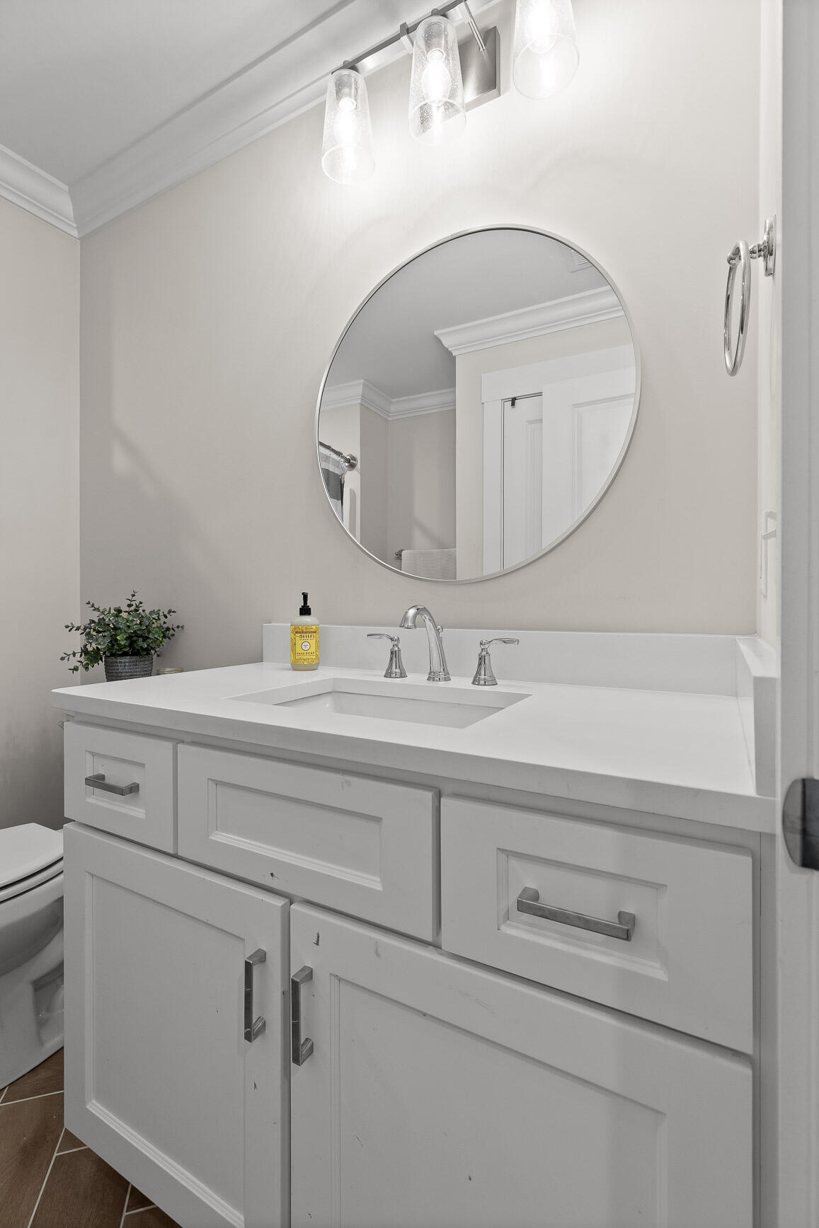 953 Equestrian Drive