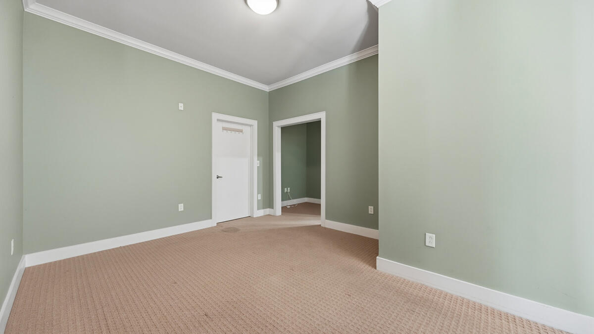 129 Walnut Street, Unit 214