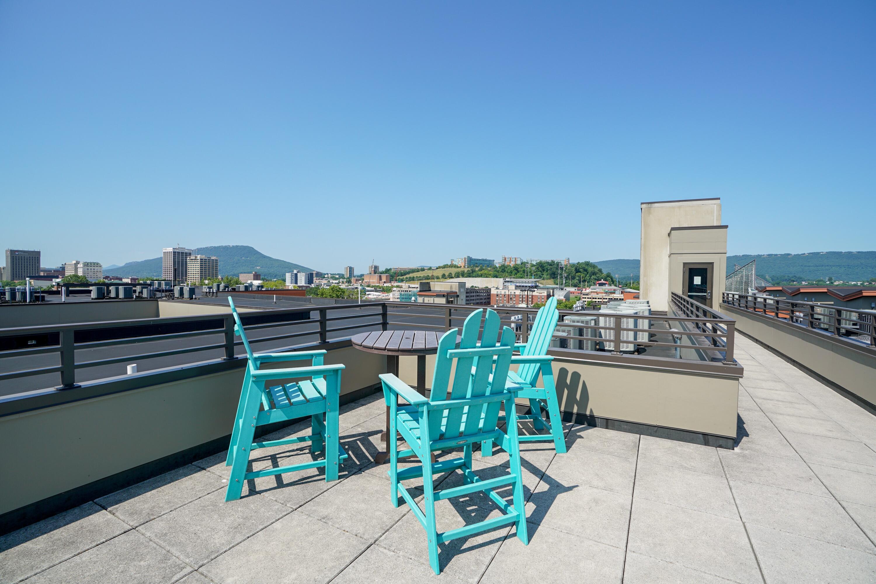 129 Walnut Street, Unit 214