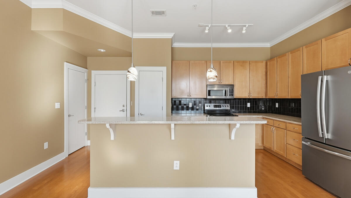 129 Walnut Street, Unit 214