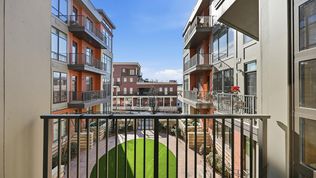 129 Walnut Street, Unit 214