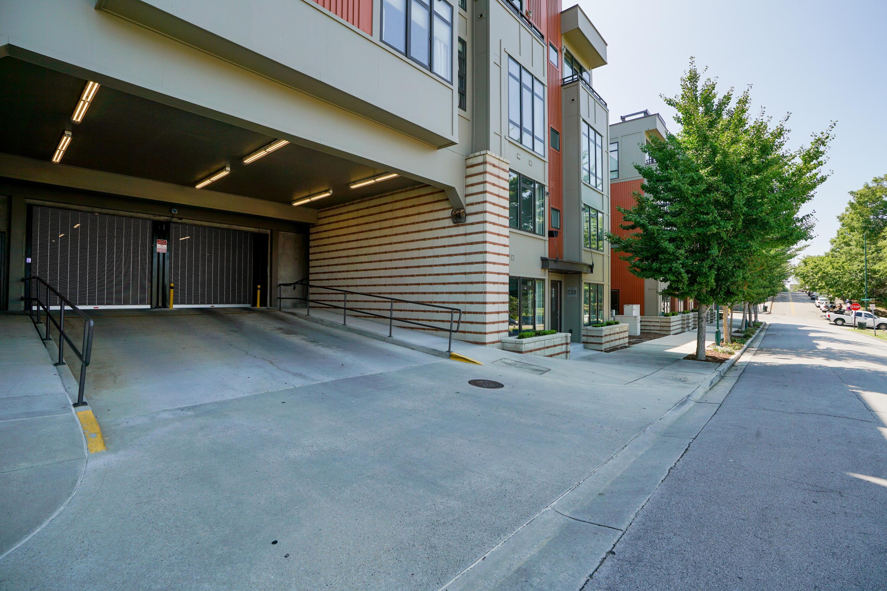 129 Walnut Street, Unit 214