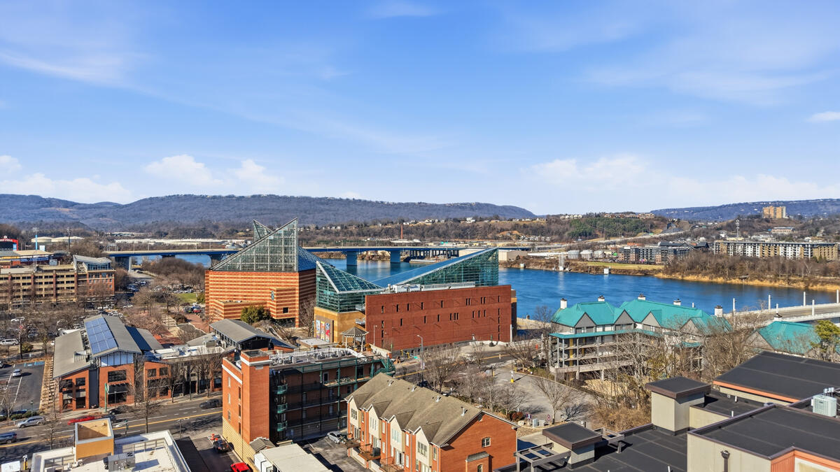 129 Walnut Street, Unit 214