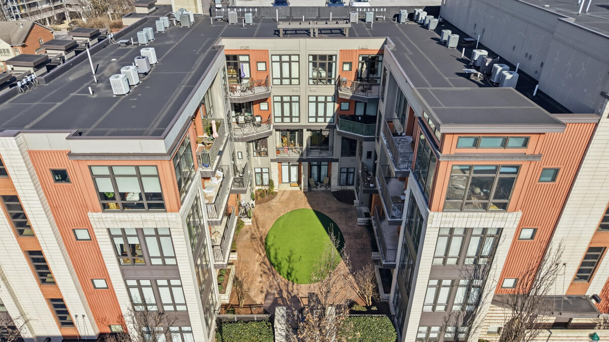 129 Walnut Street, Unit 214