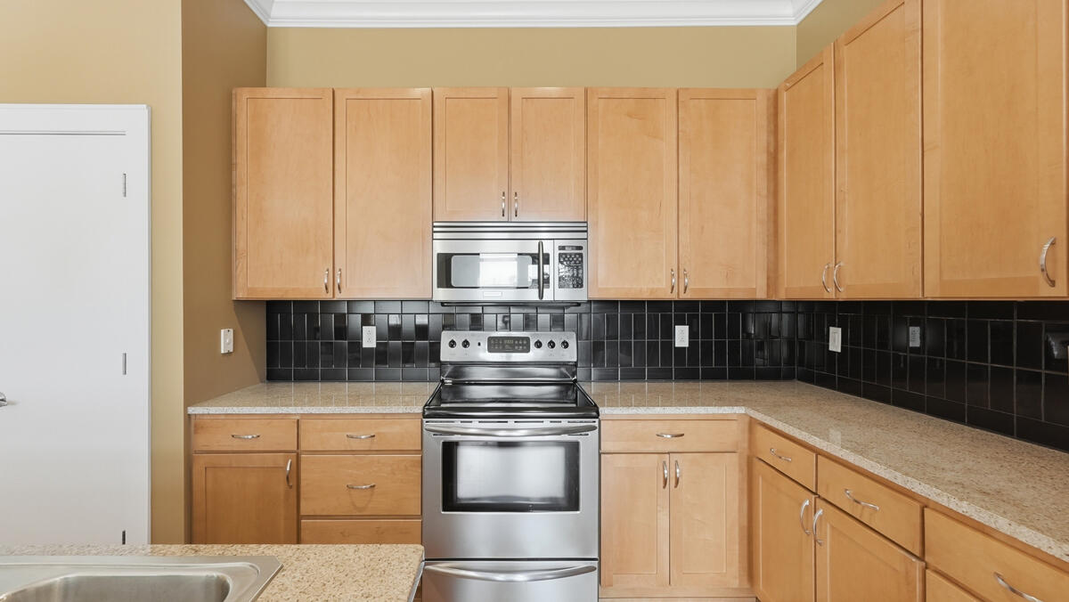 129 Walnut Street, Unit 214