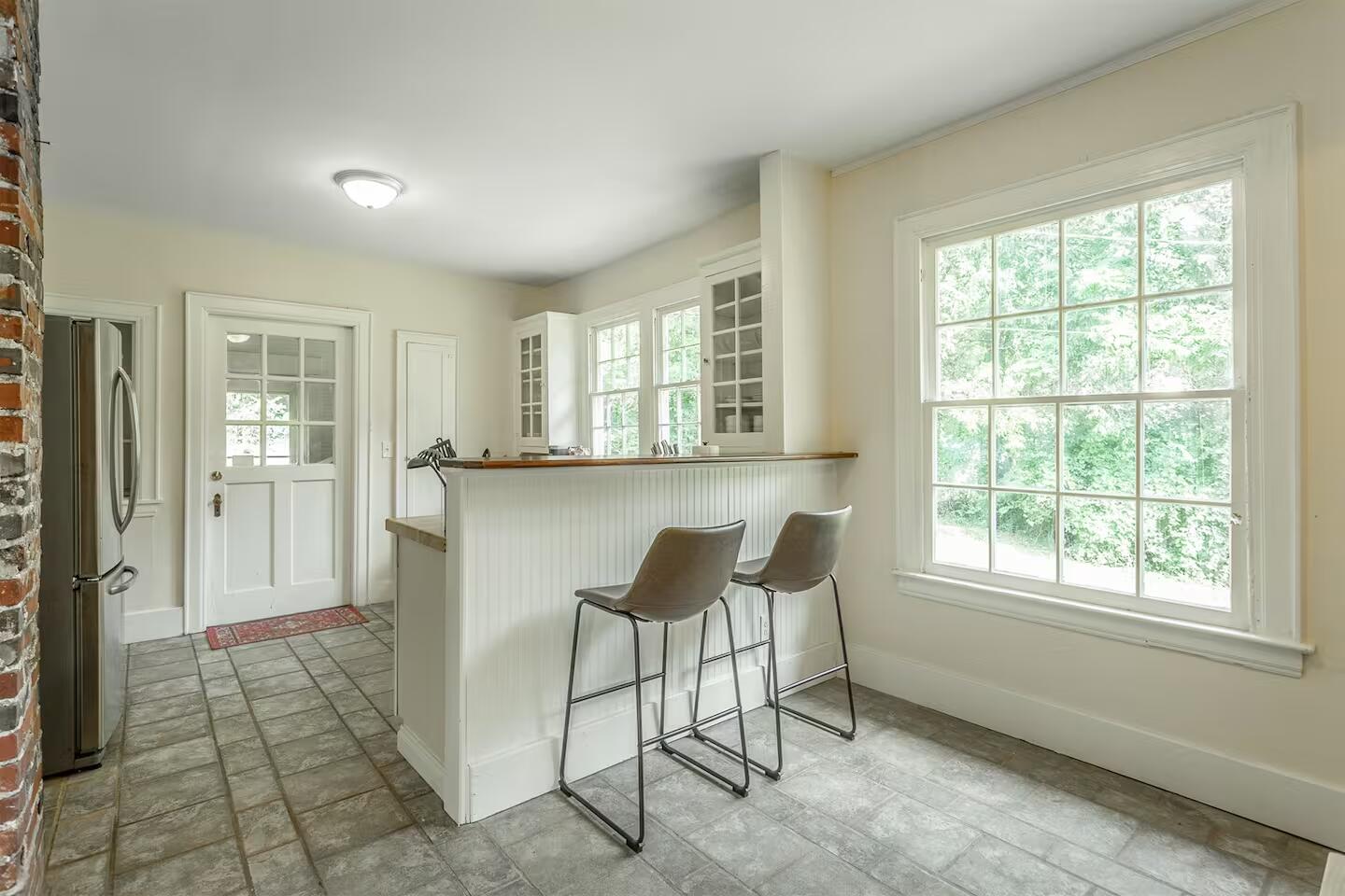 2909 E Crescent Circle