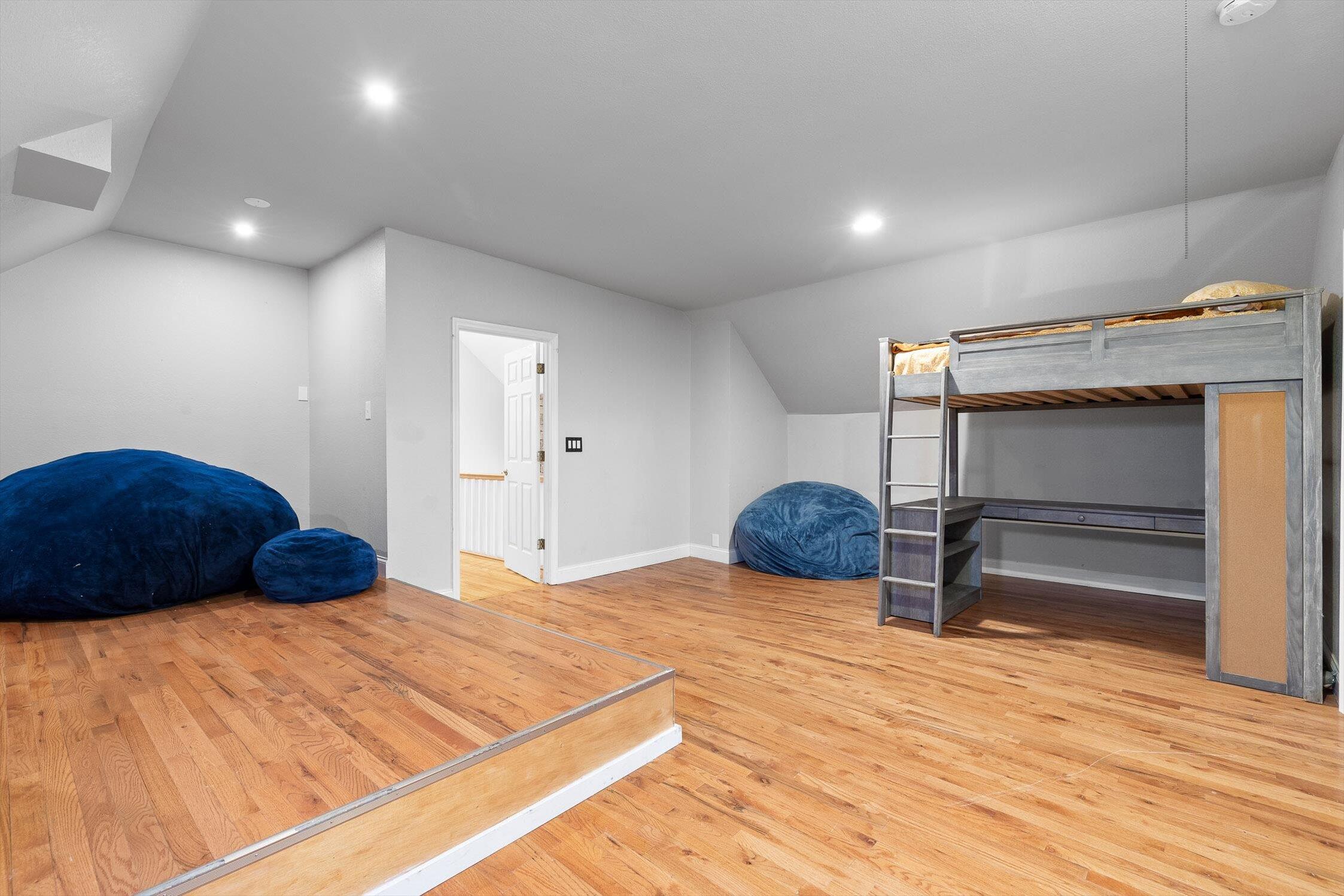 9100 Tennga Lane