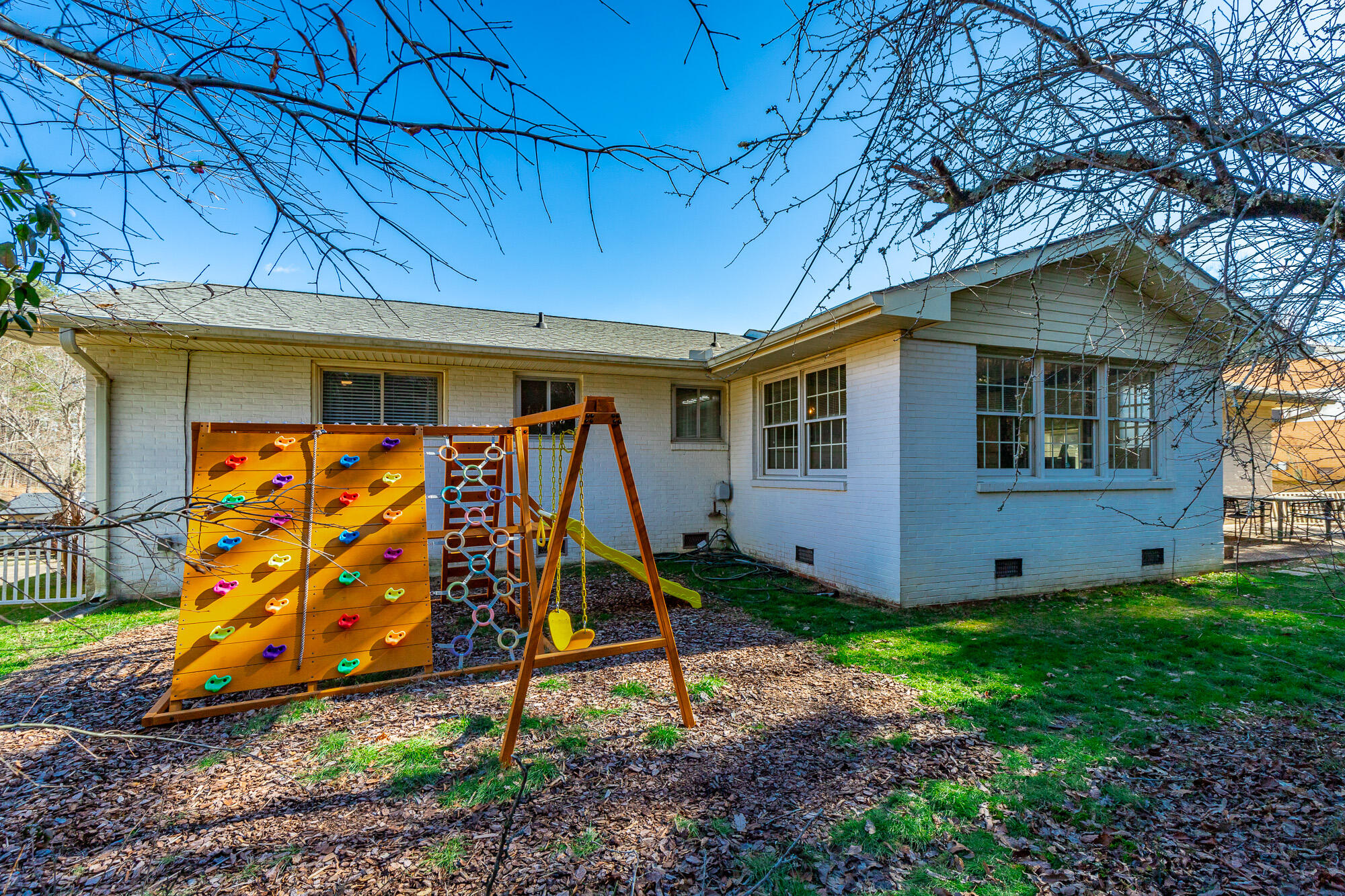 1119 Hillsboro Drive