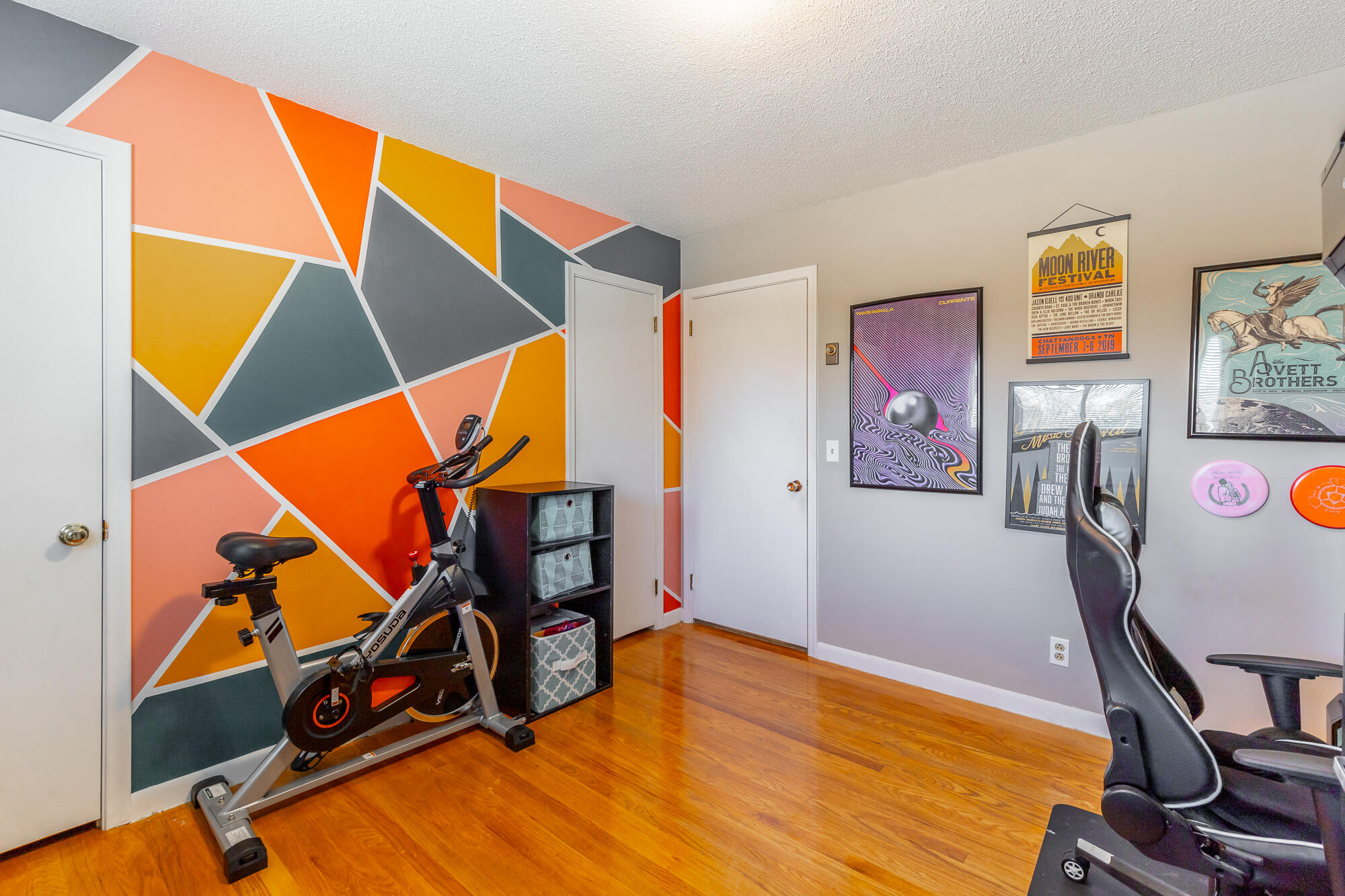 1119 Hillsboro Drive