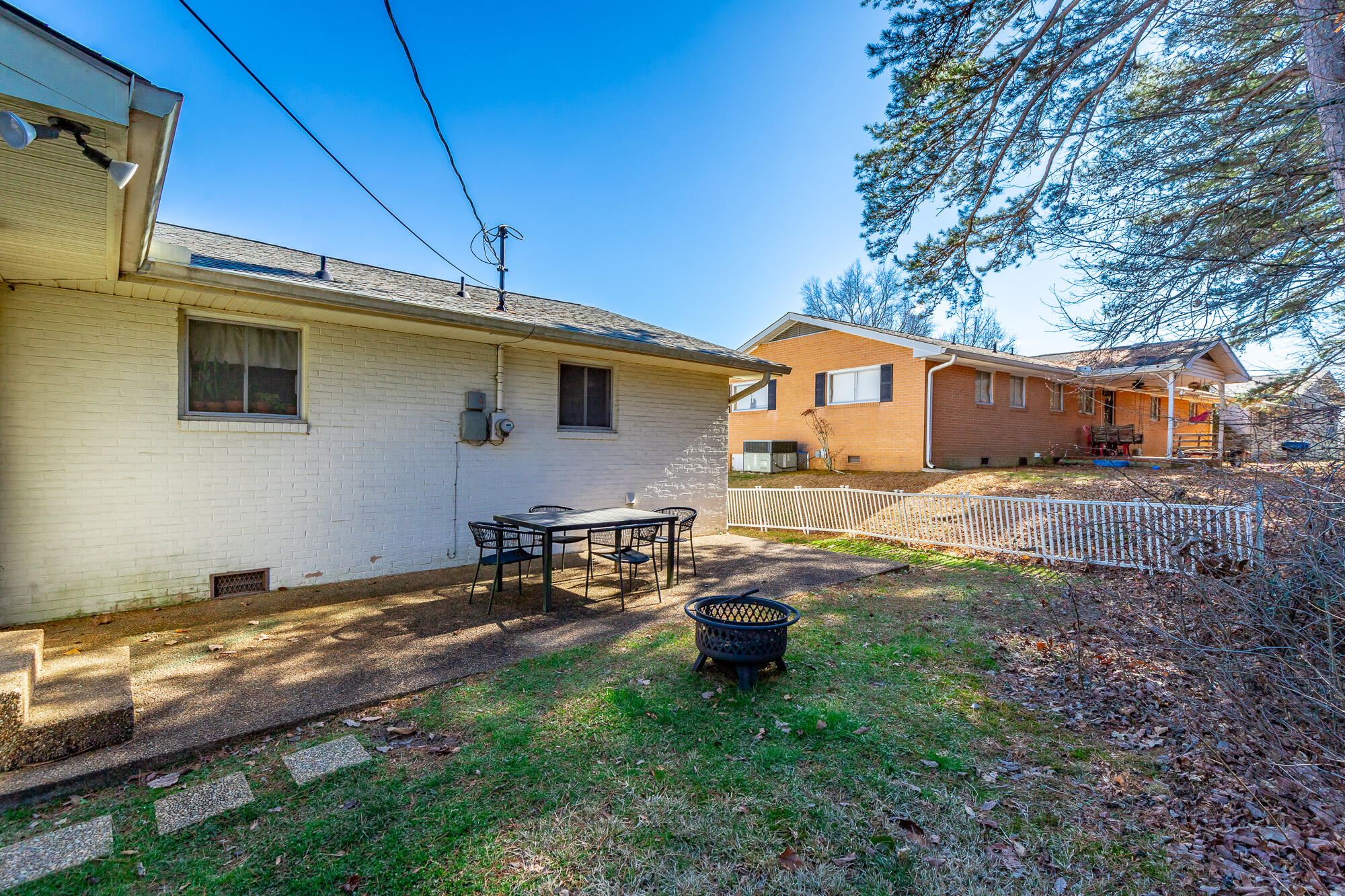 1119 Hillsboro Drive