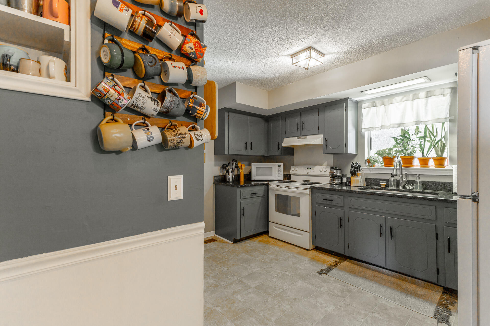 1119 Hillsboro Drive