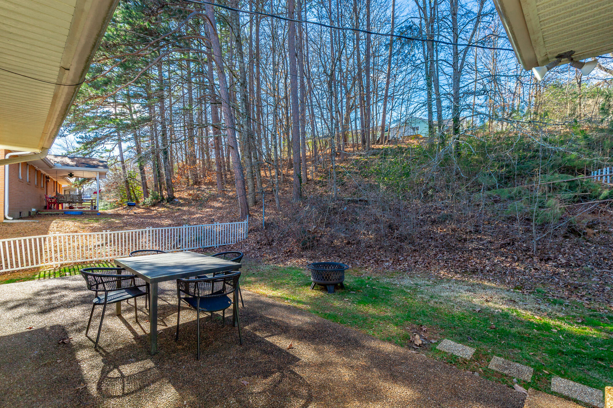 1119 Hillsboro Drive