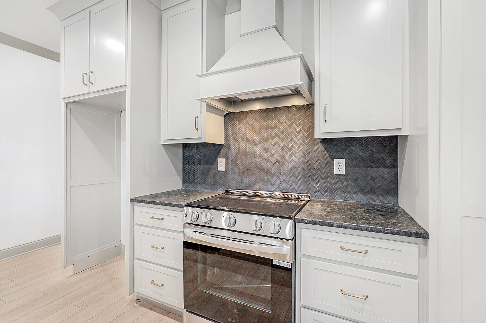 7883 Sawyer Pike