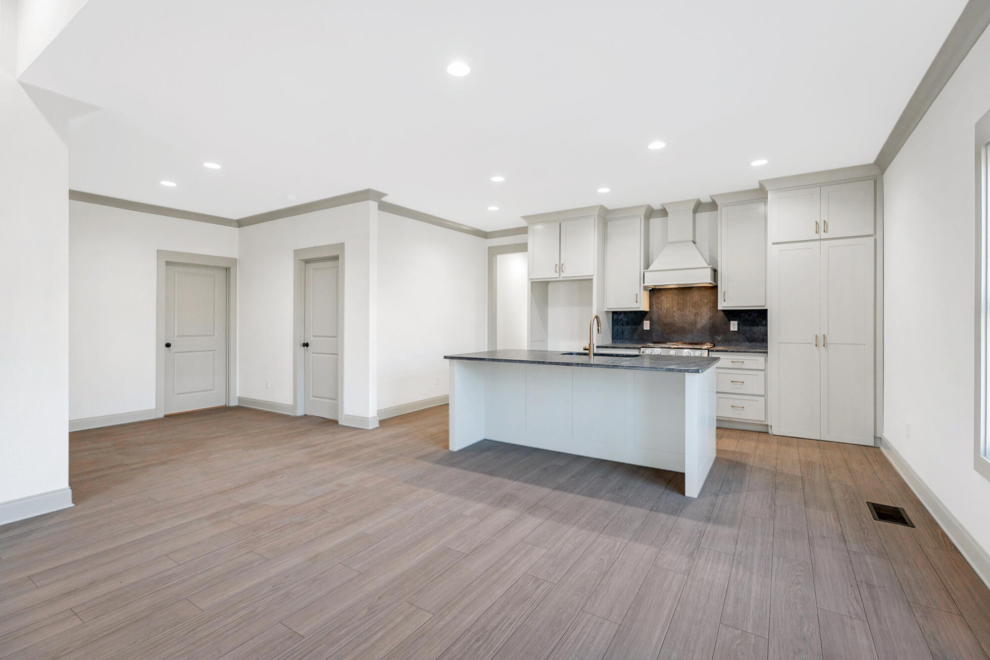 7883 Sawyer Pike