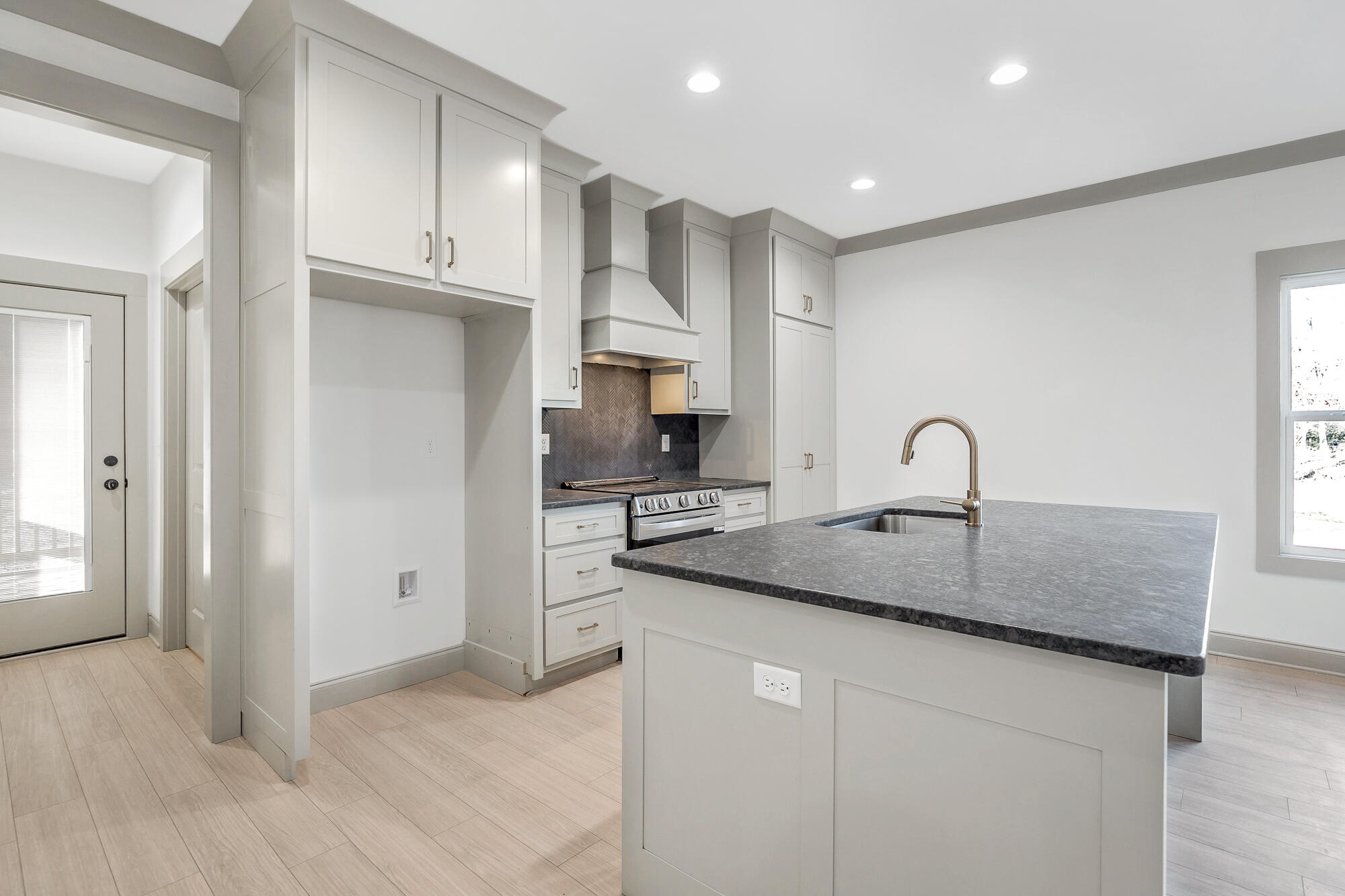 7883 Sawyer Pike