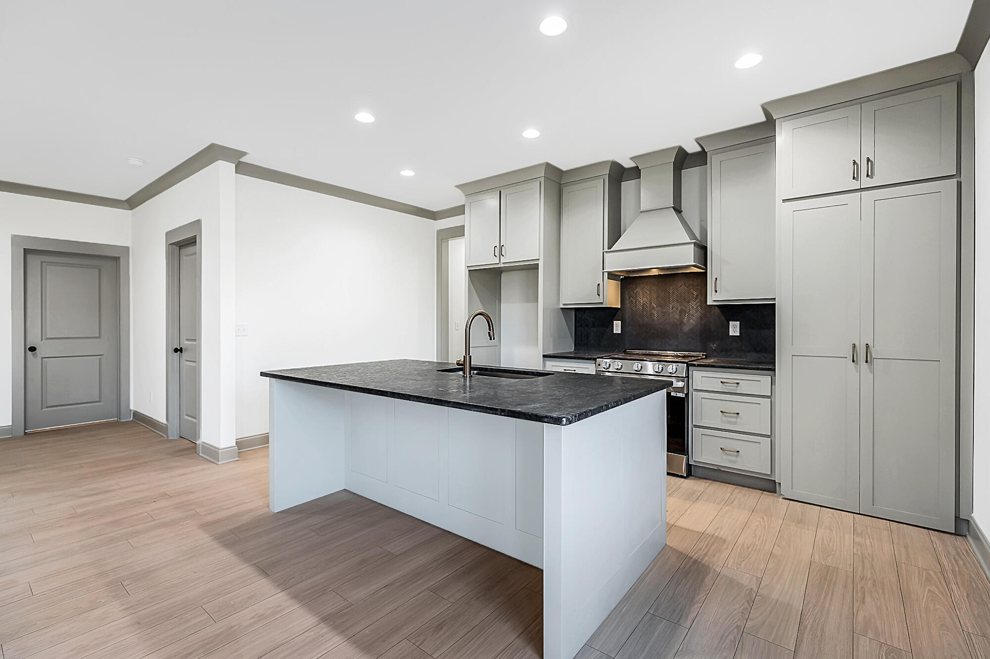 7883 Sawyer Pike