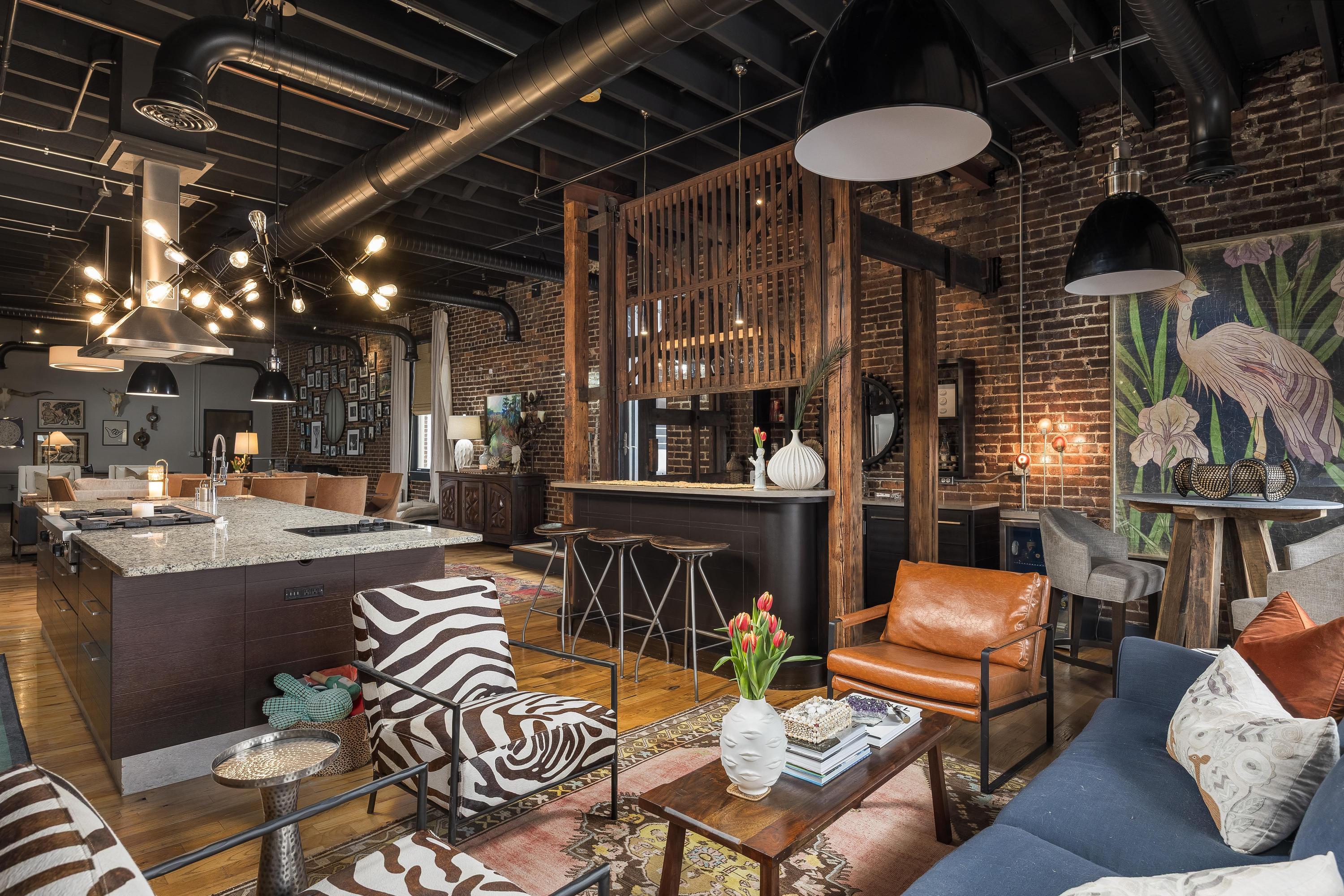 55 E Main Street, 304