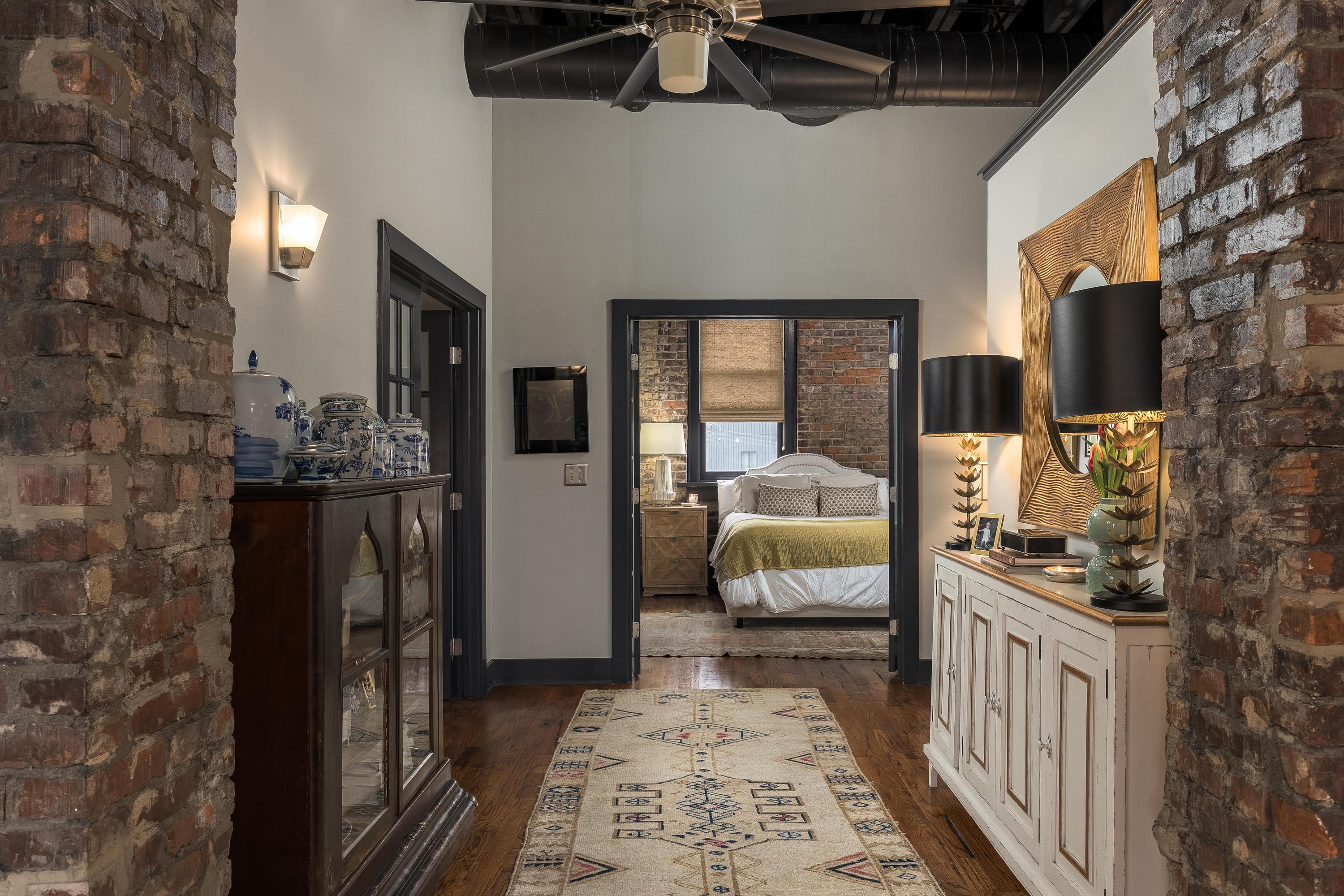 55 E Main Street, 304