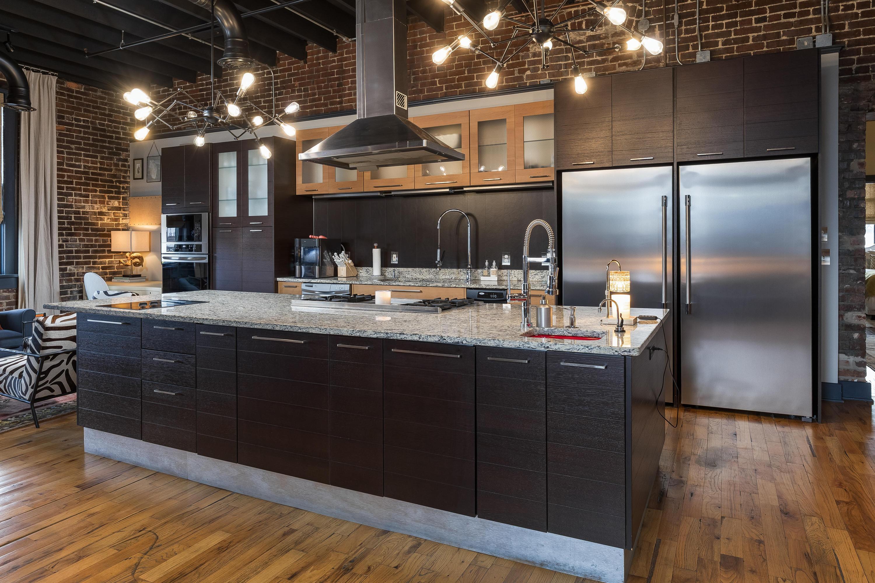 55 E Main Street, 304