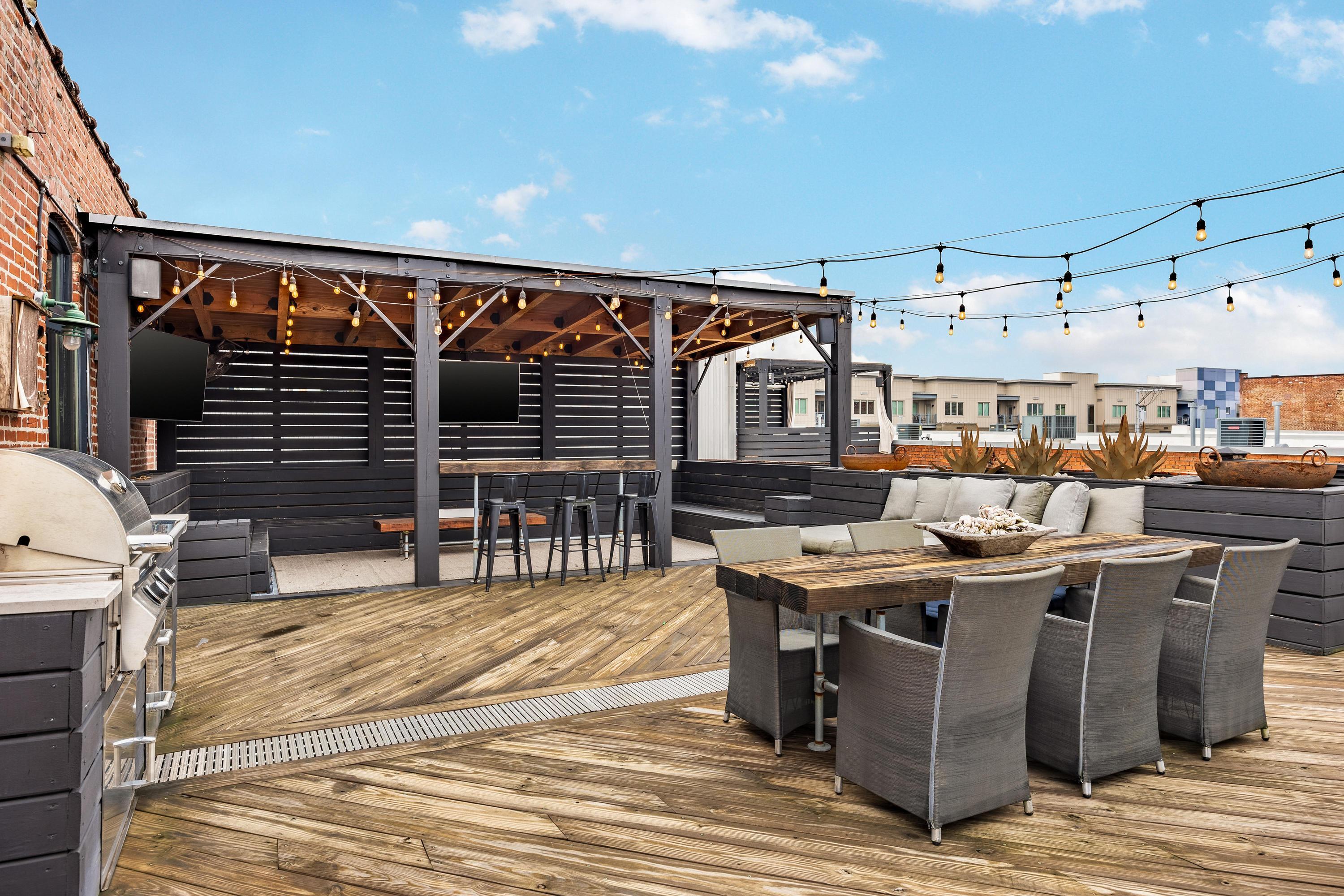 55 E Main Street, 304