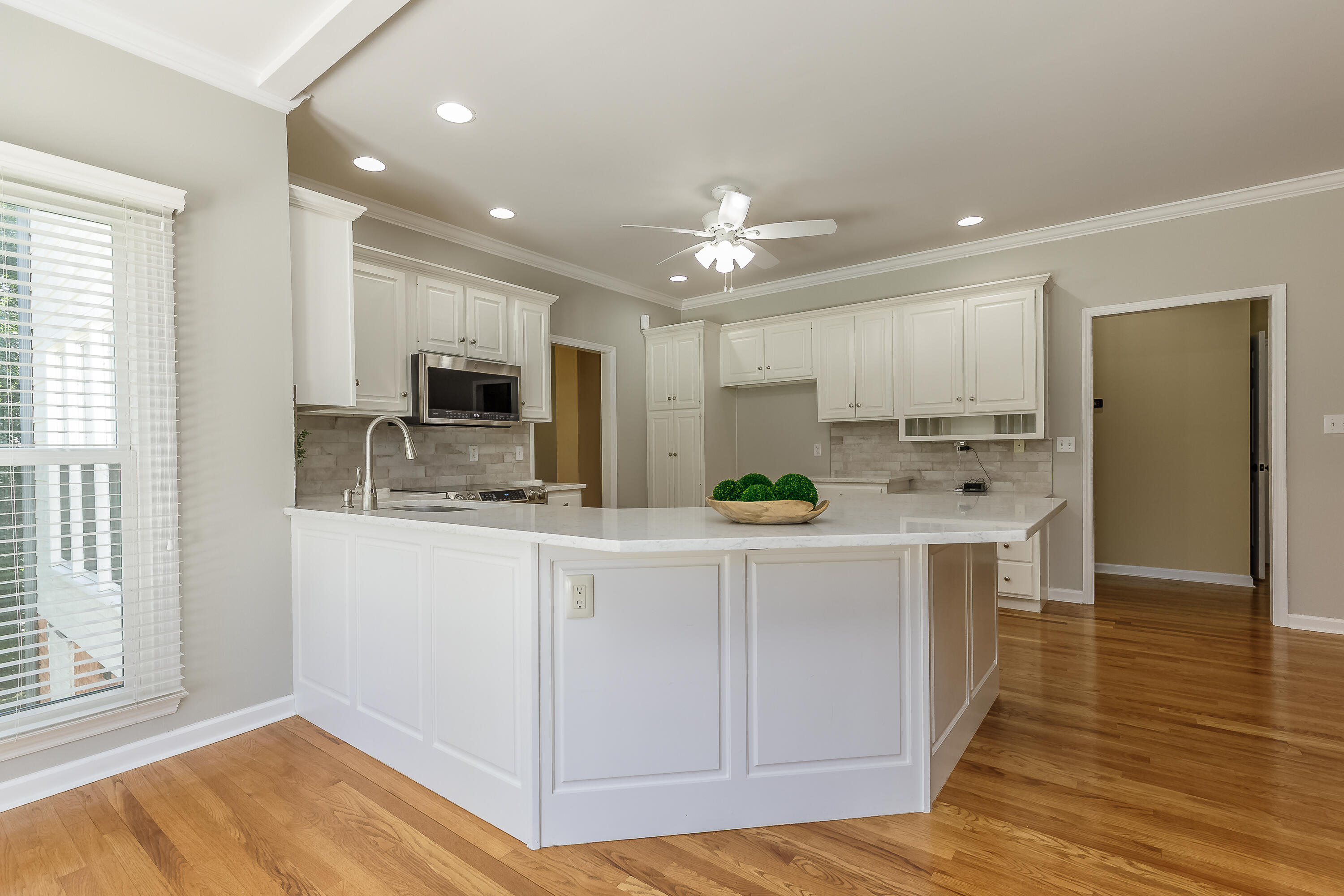 28 N Links Drive