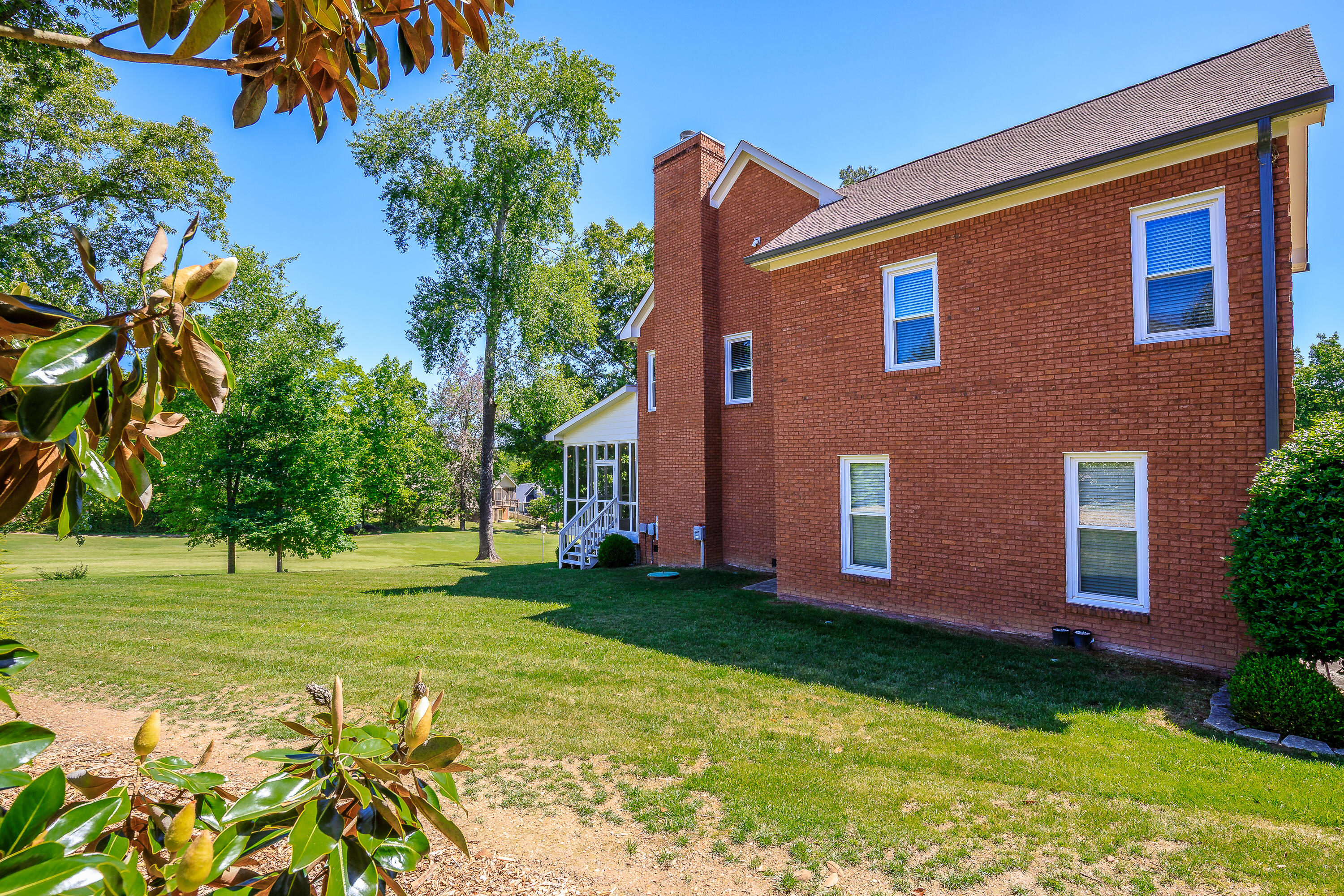28 N Links Drive