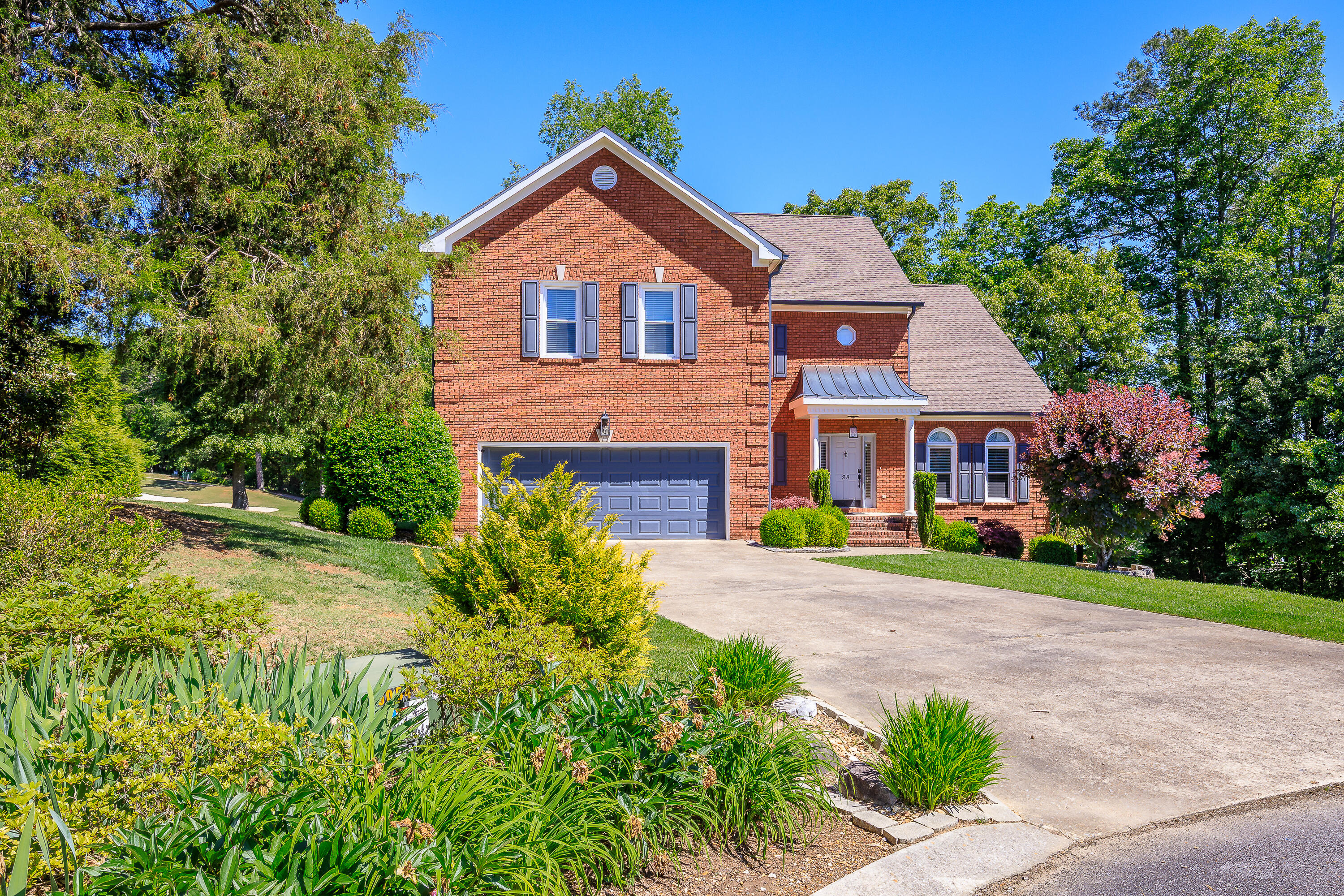 28 N Links Drive