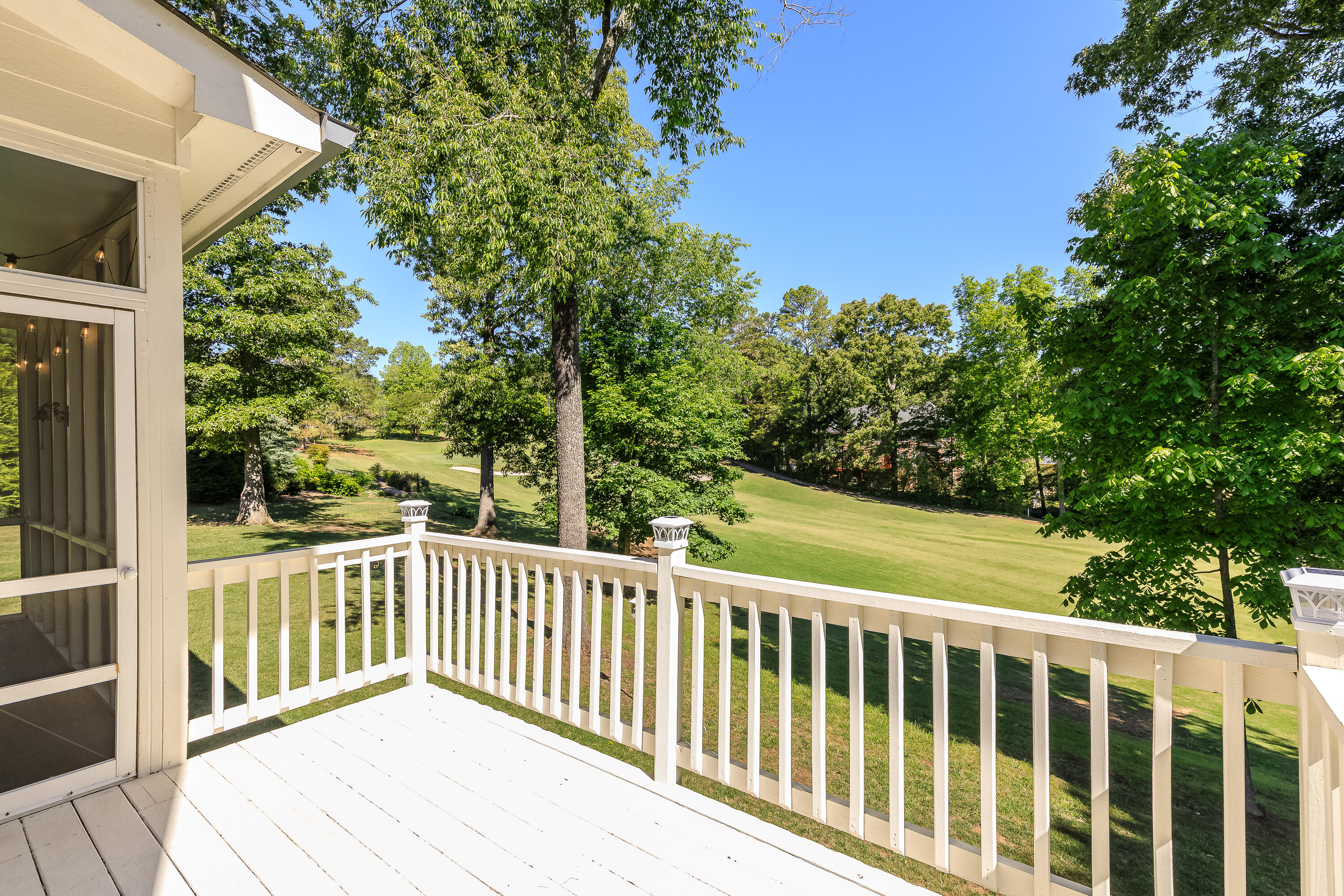 28 N Links Drive