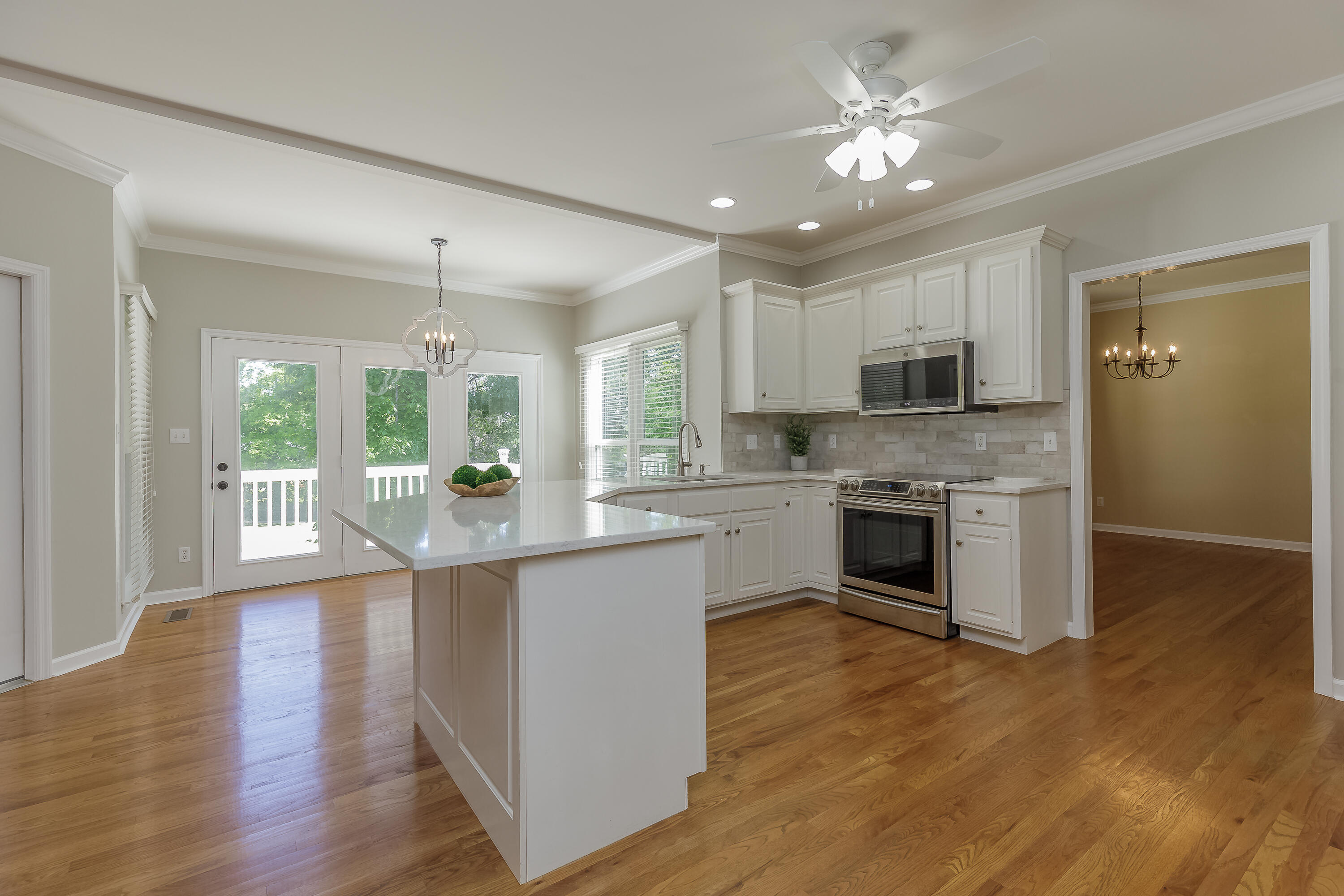 28 N Links Drive