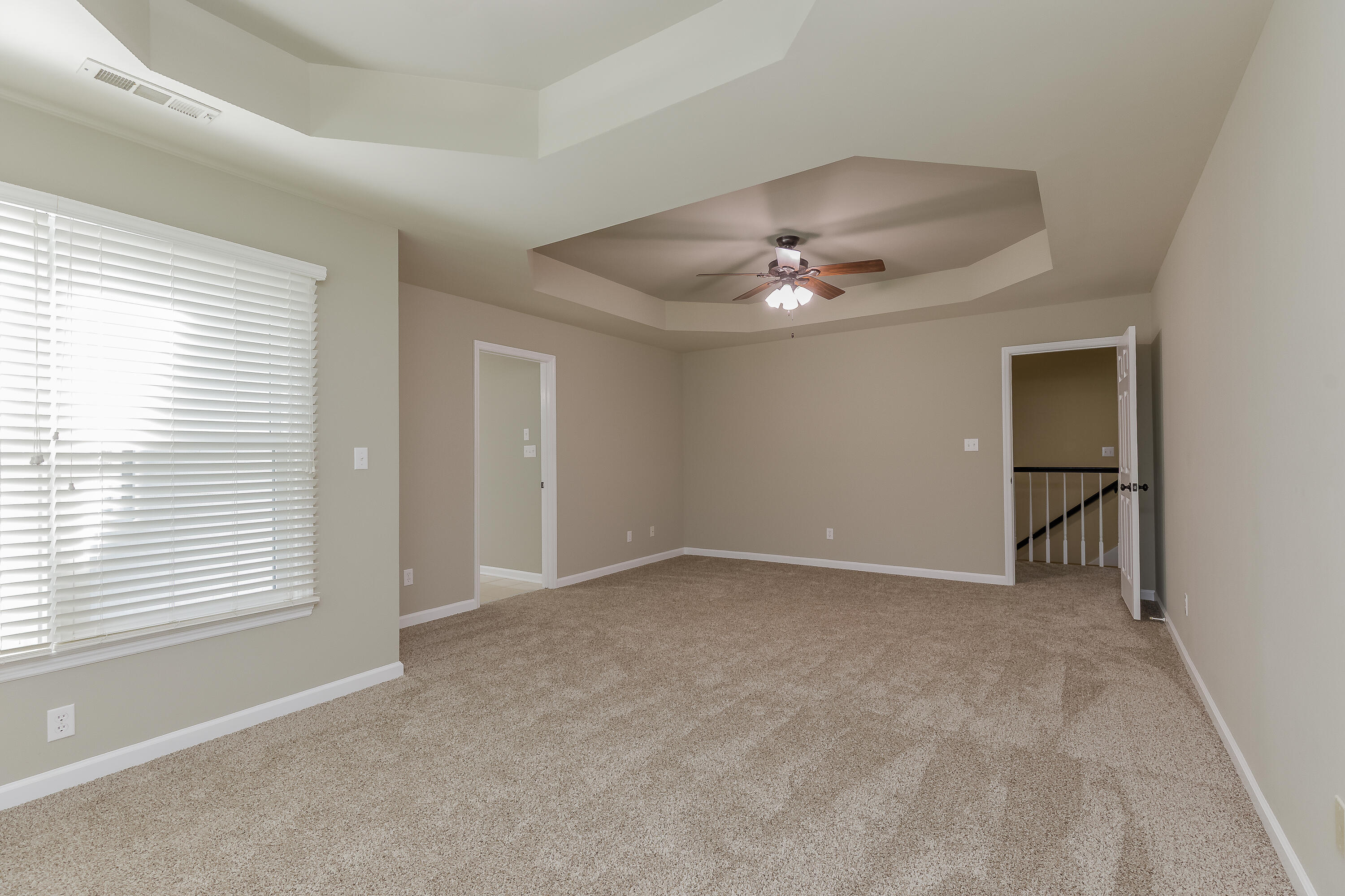 28 N Links Drive