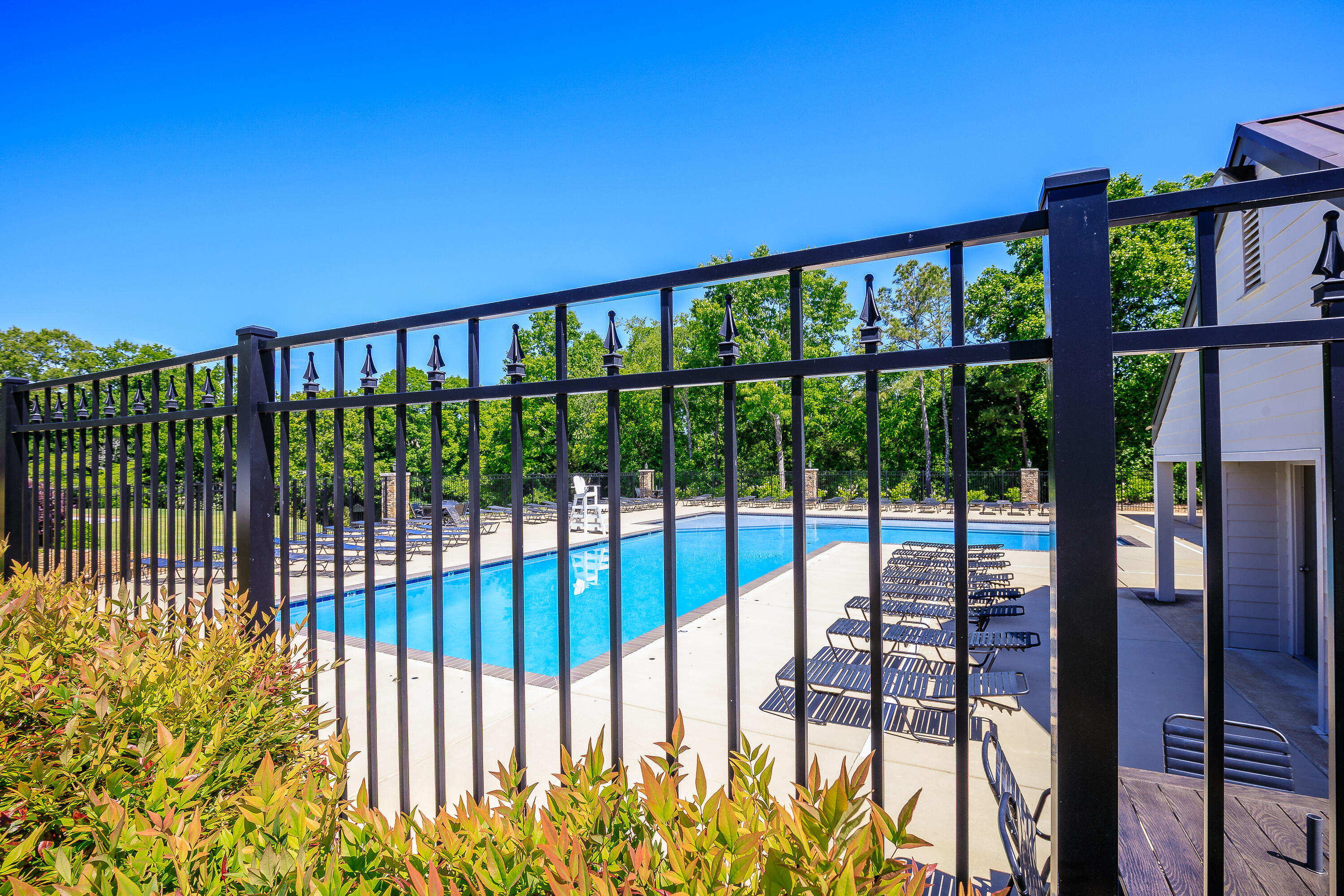 28 N Links Drive
