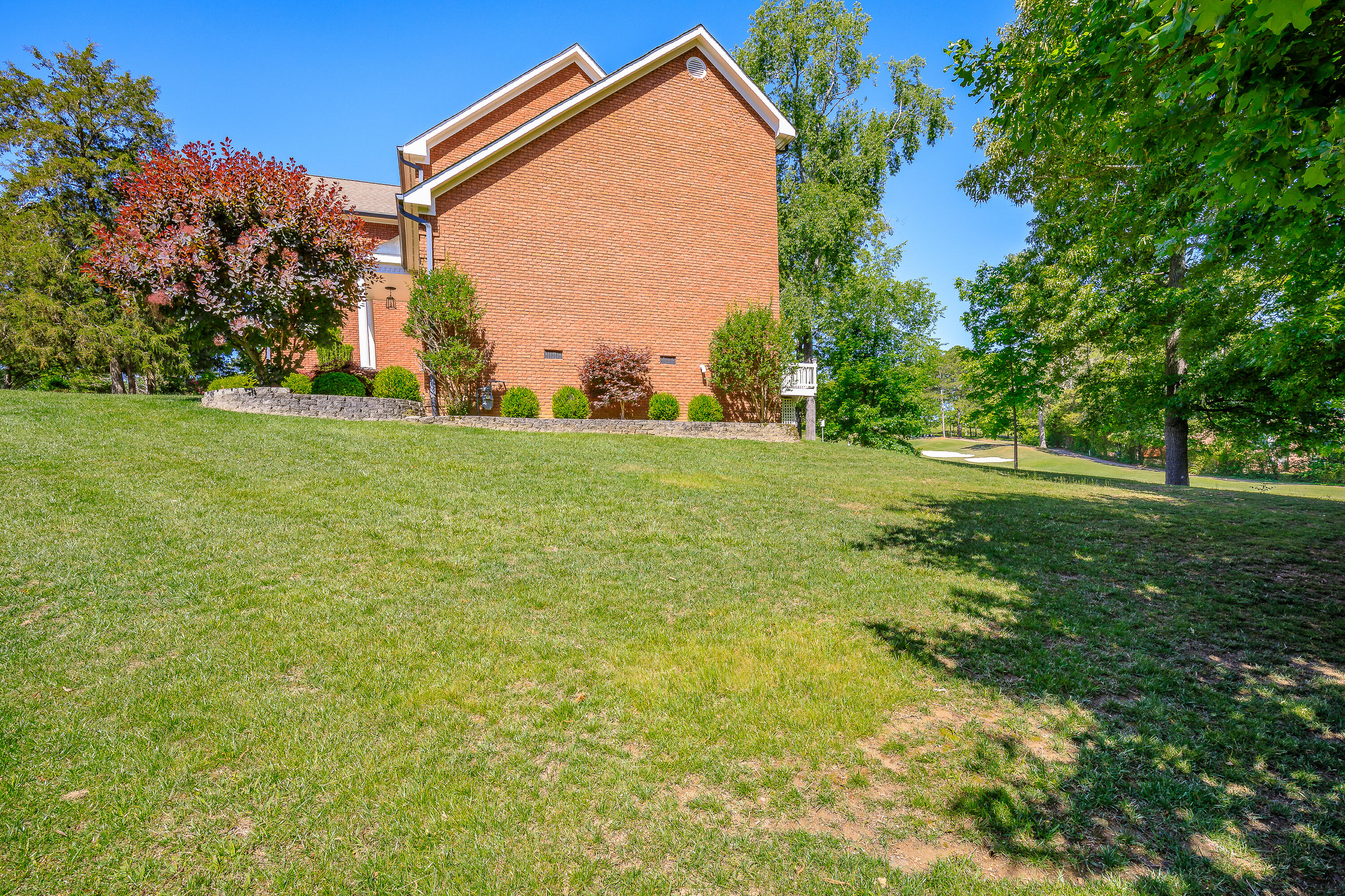 28 N Links Drive