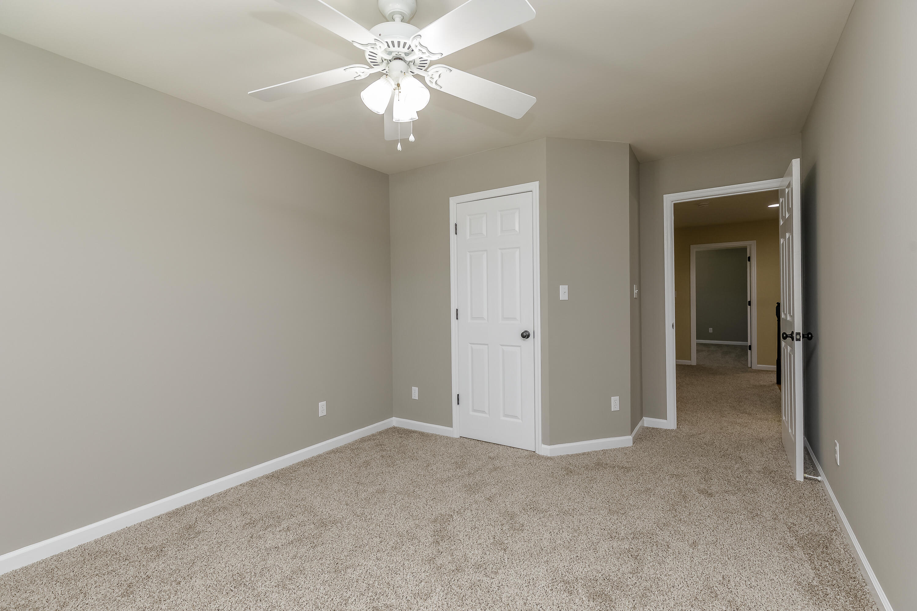 28 N Links Drive