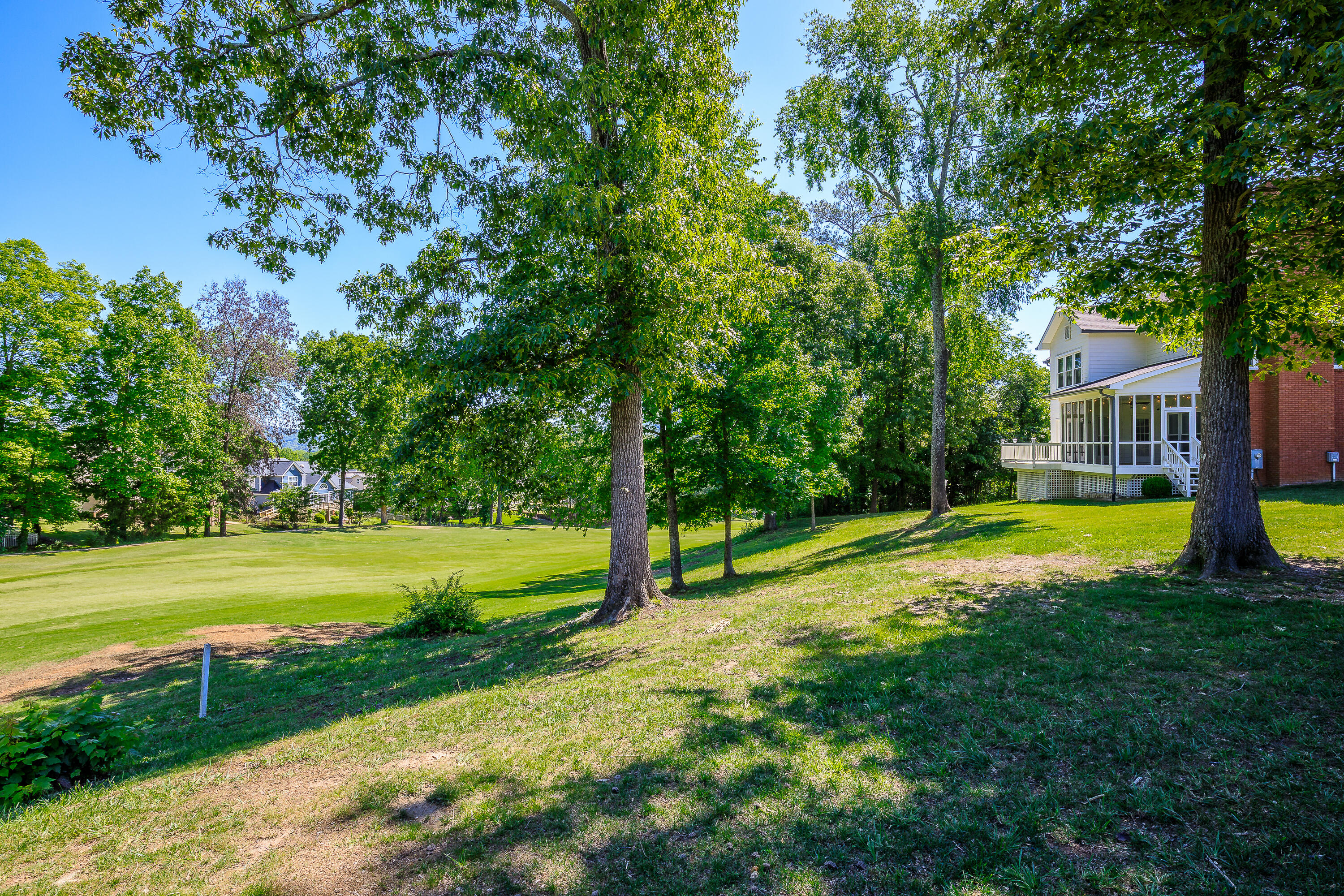 28 N Links Drive