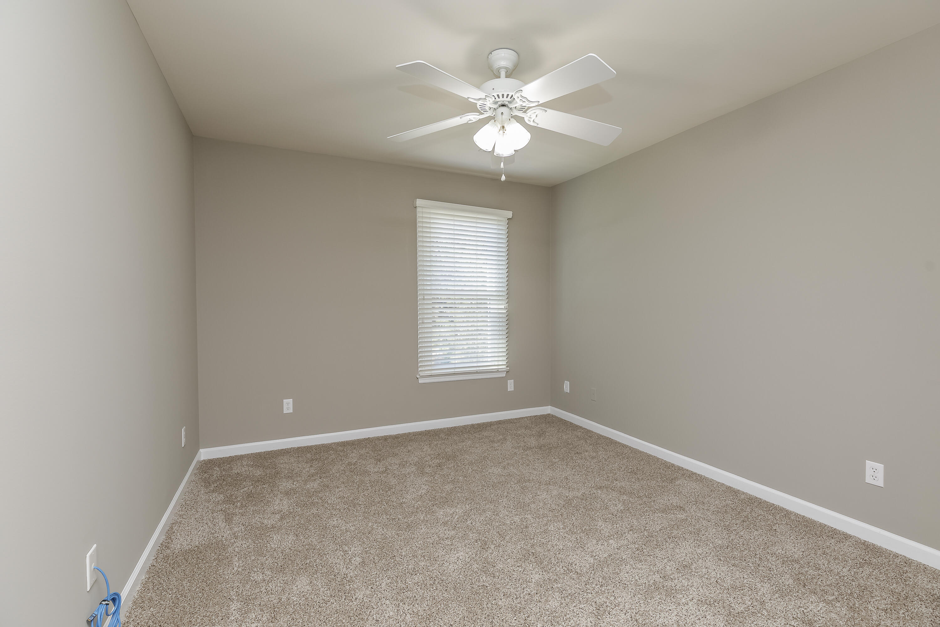 28 N Links Drive