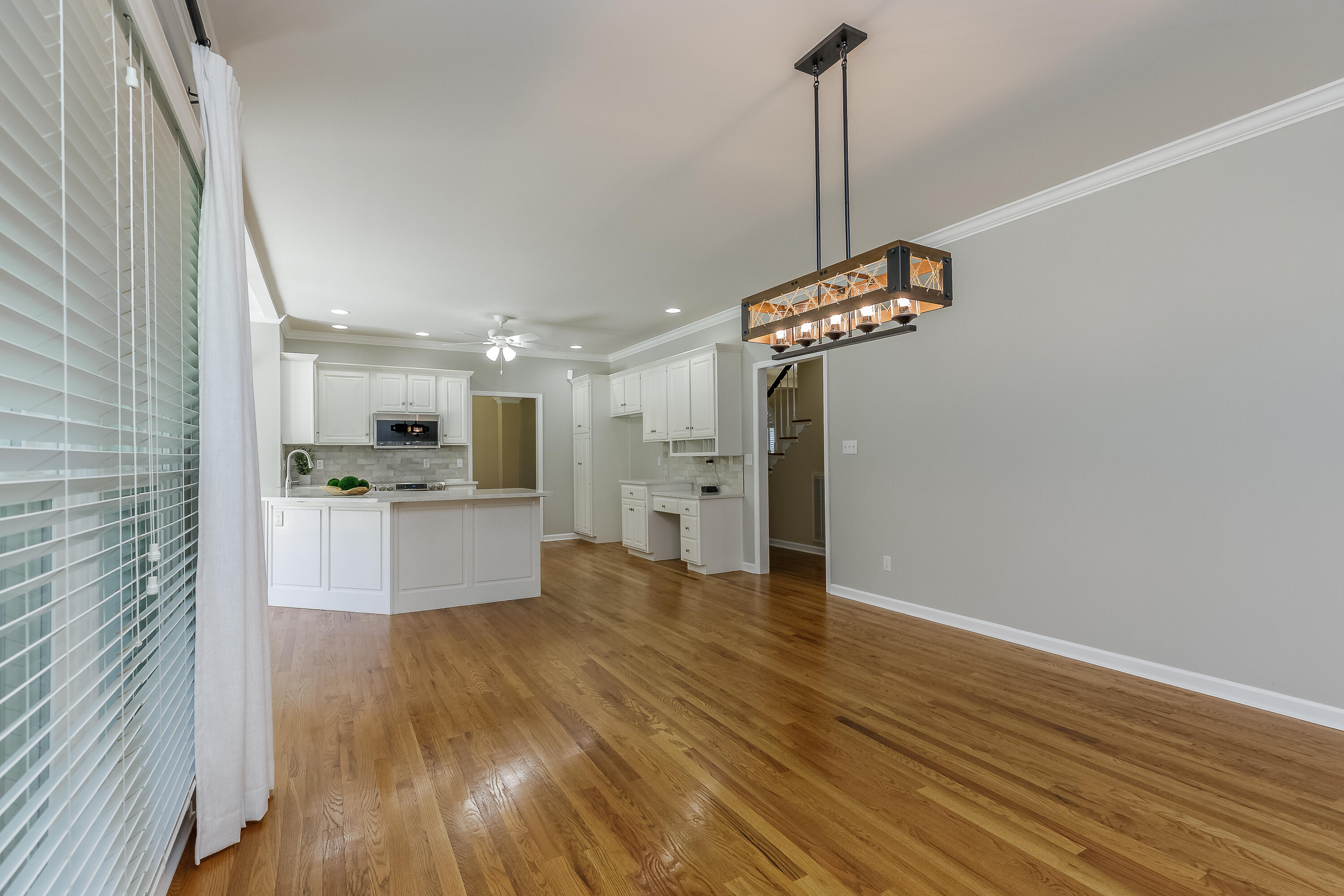 28 N Links Drive