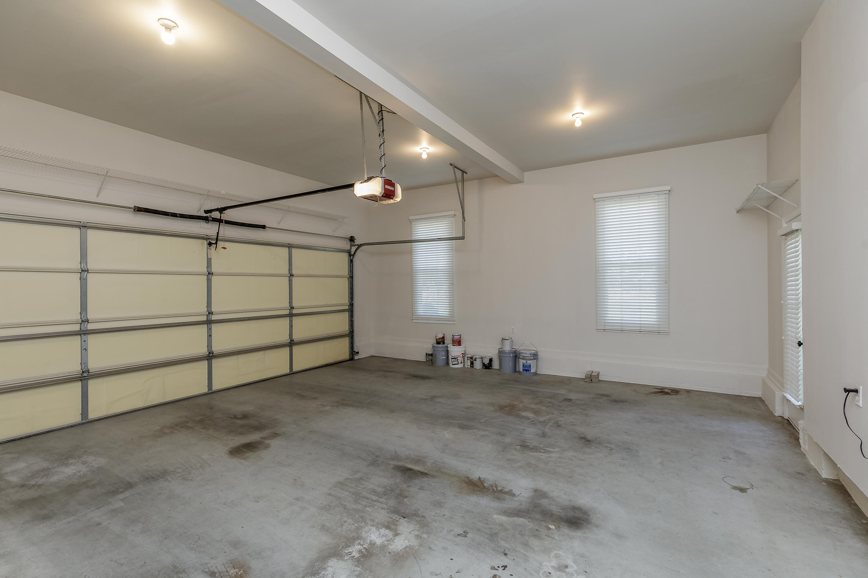 28 N Links Drive