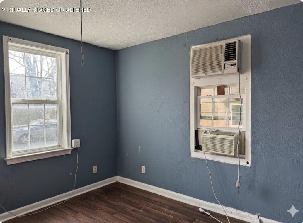 1921 Emerson Drive, 3