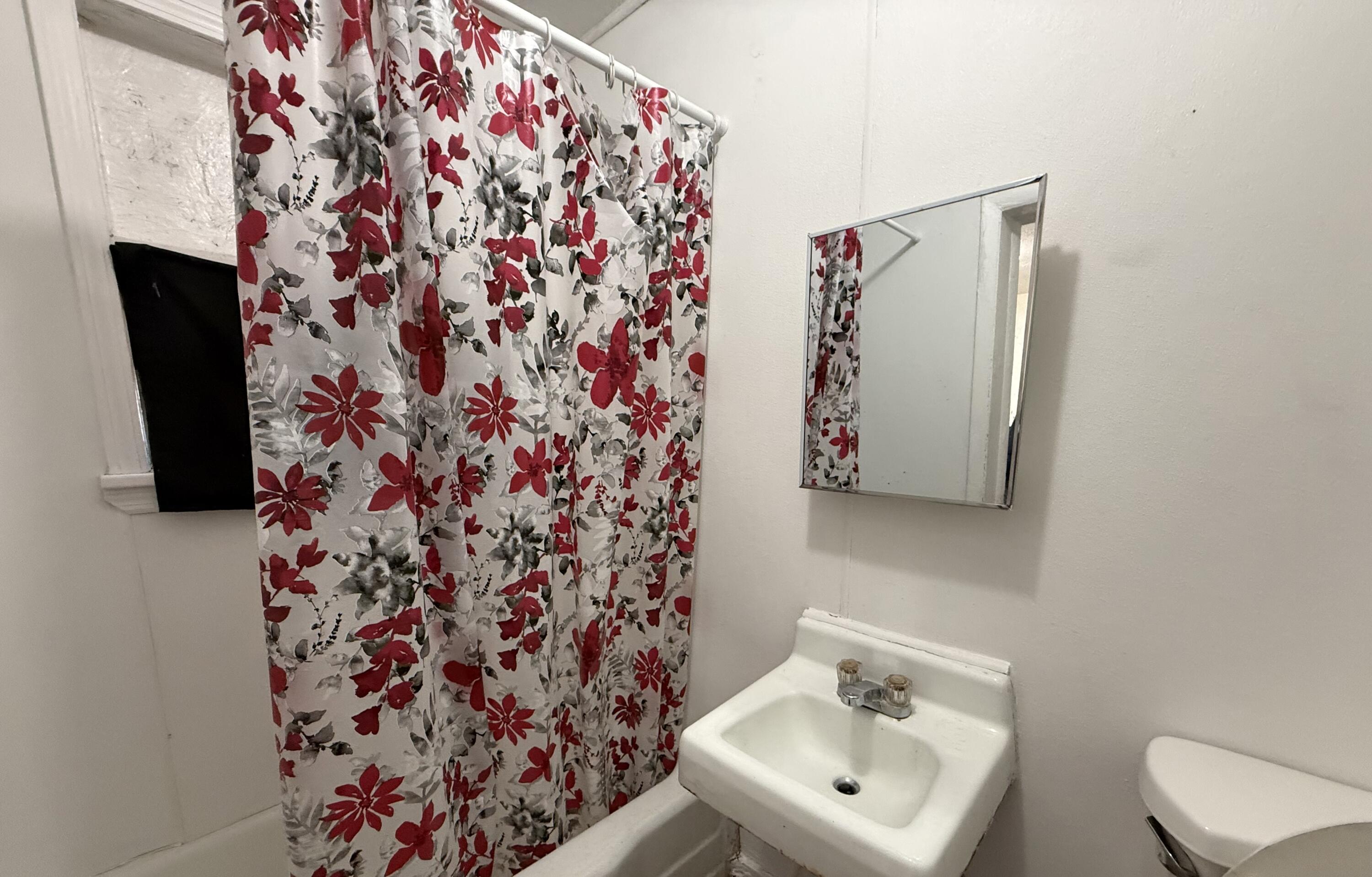 1921 Emerson Drive, 3