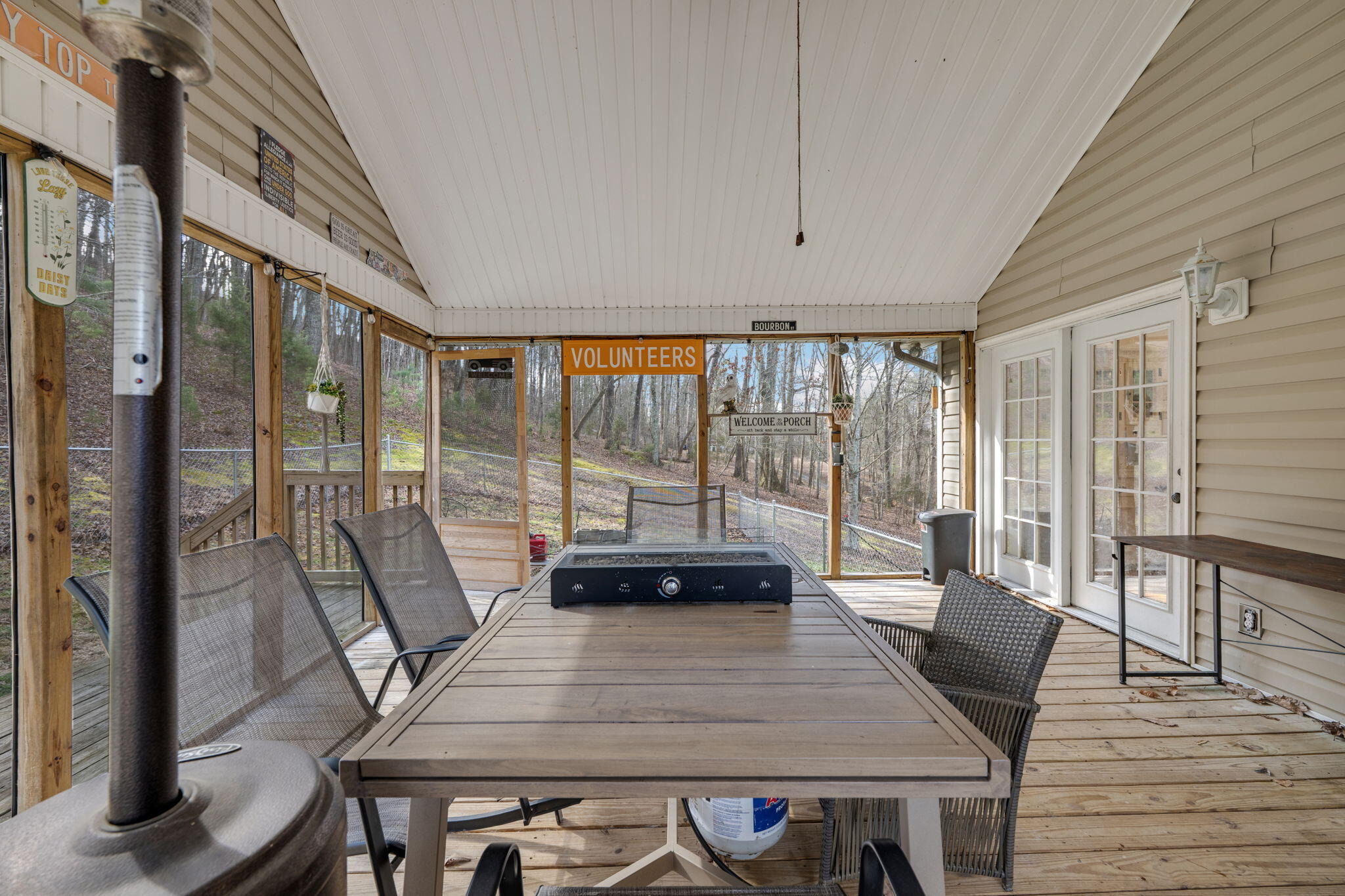 10464 Card Road