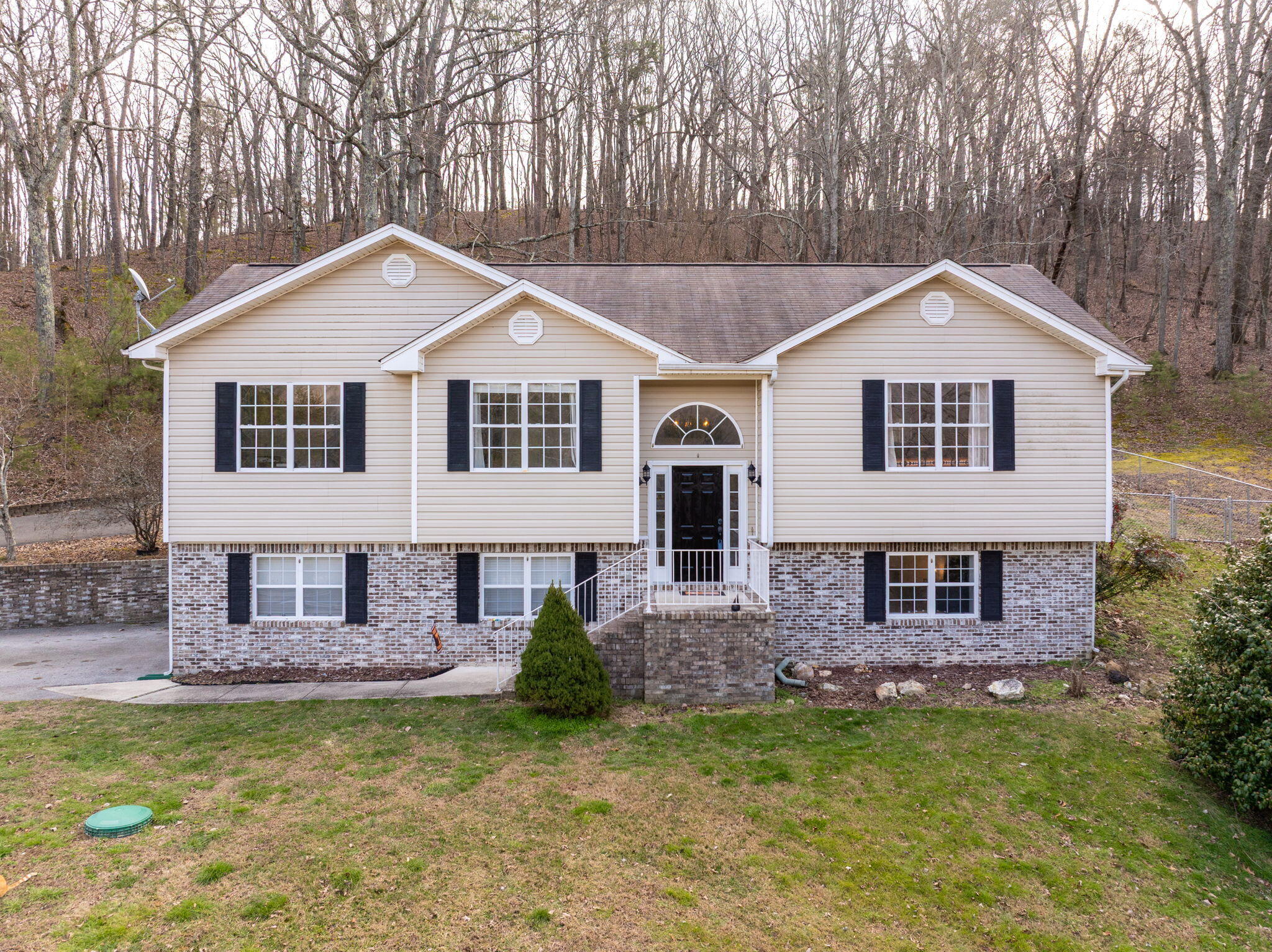 10464 Card Road