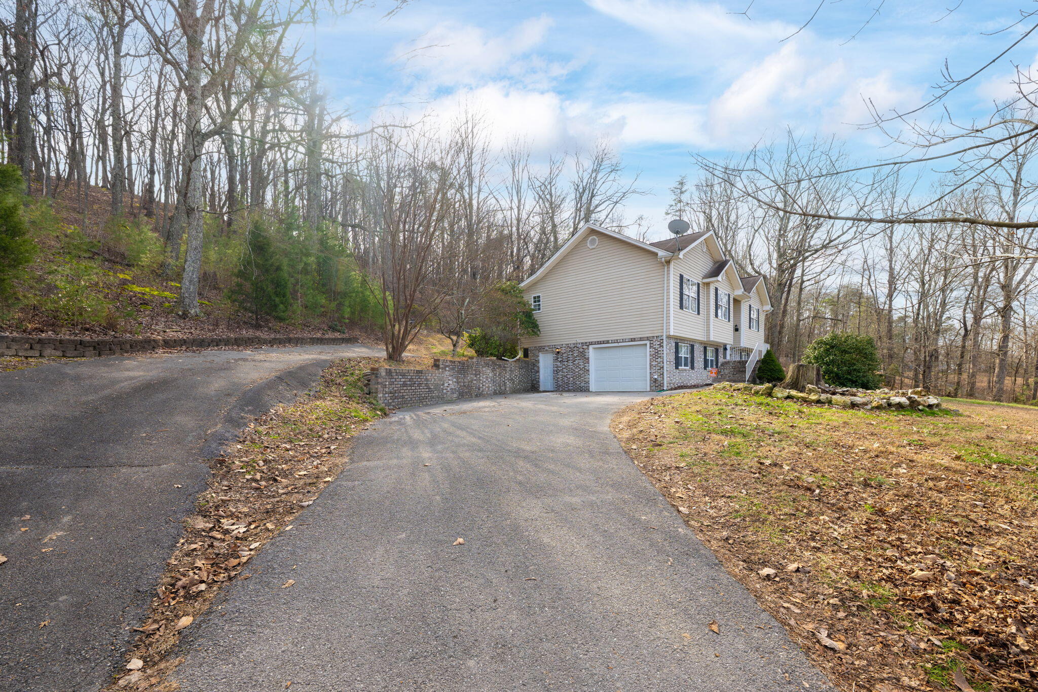 10464 Card Road