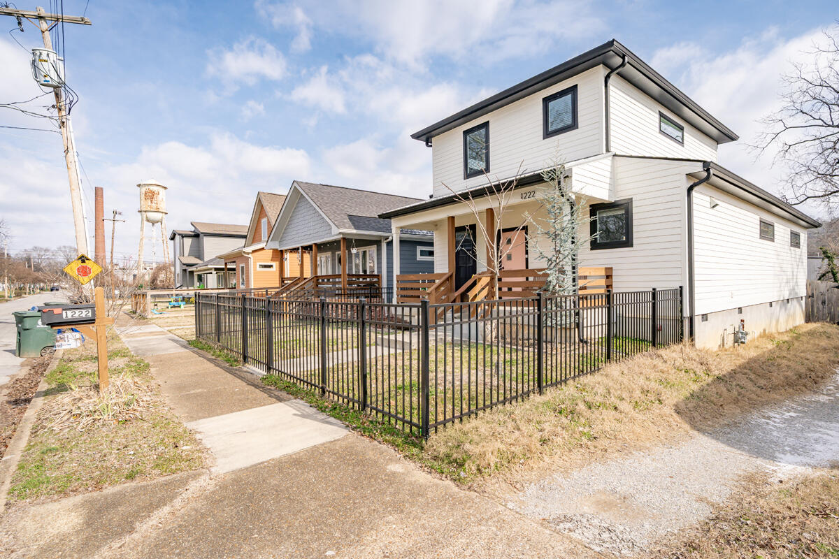 1222 S Lyerly Street