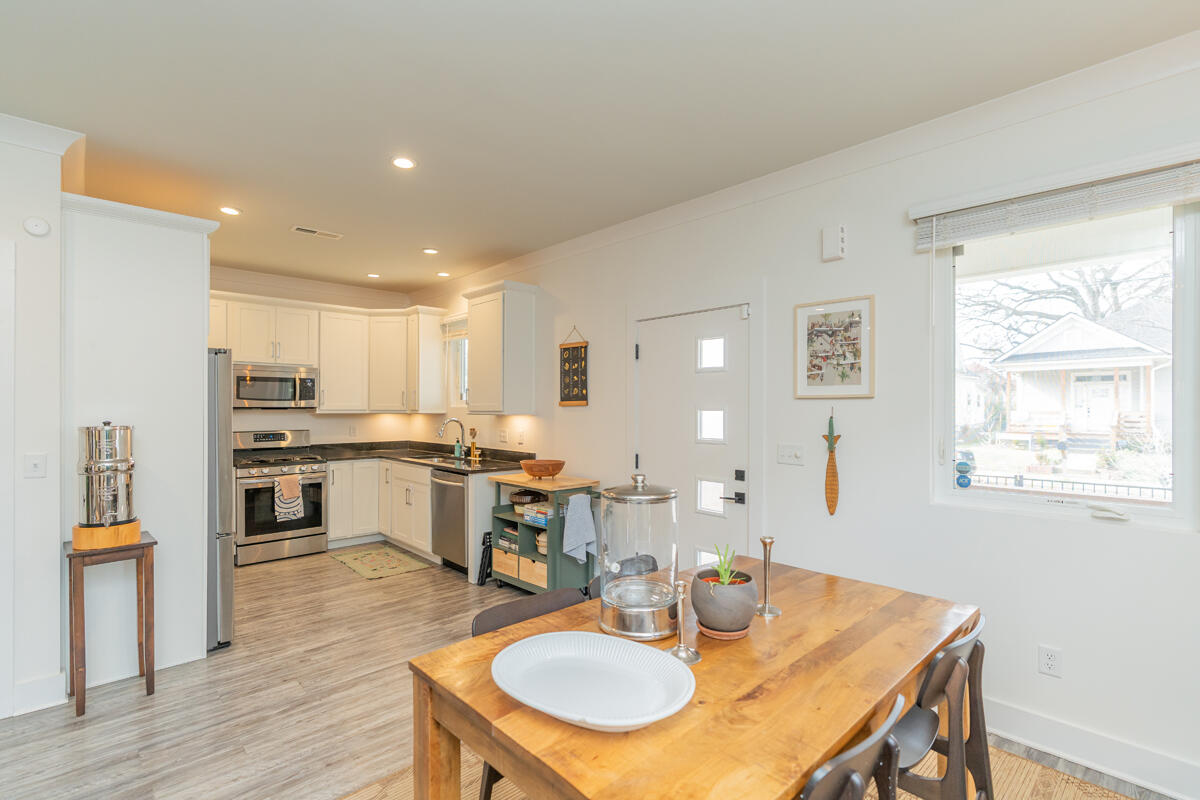 1222 S Lyerly Street